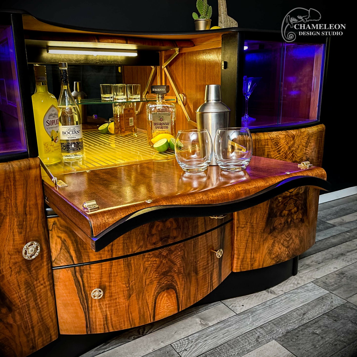 Winston Beautility Cocktail Cabinet/ Drinks Cabinet