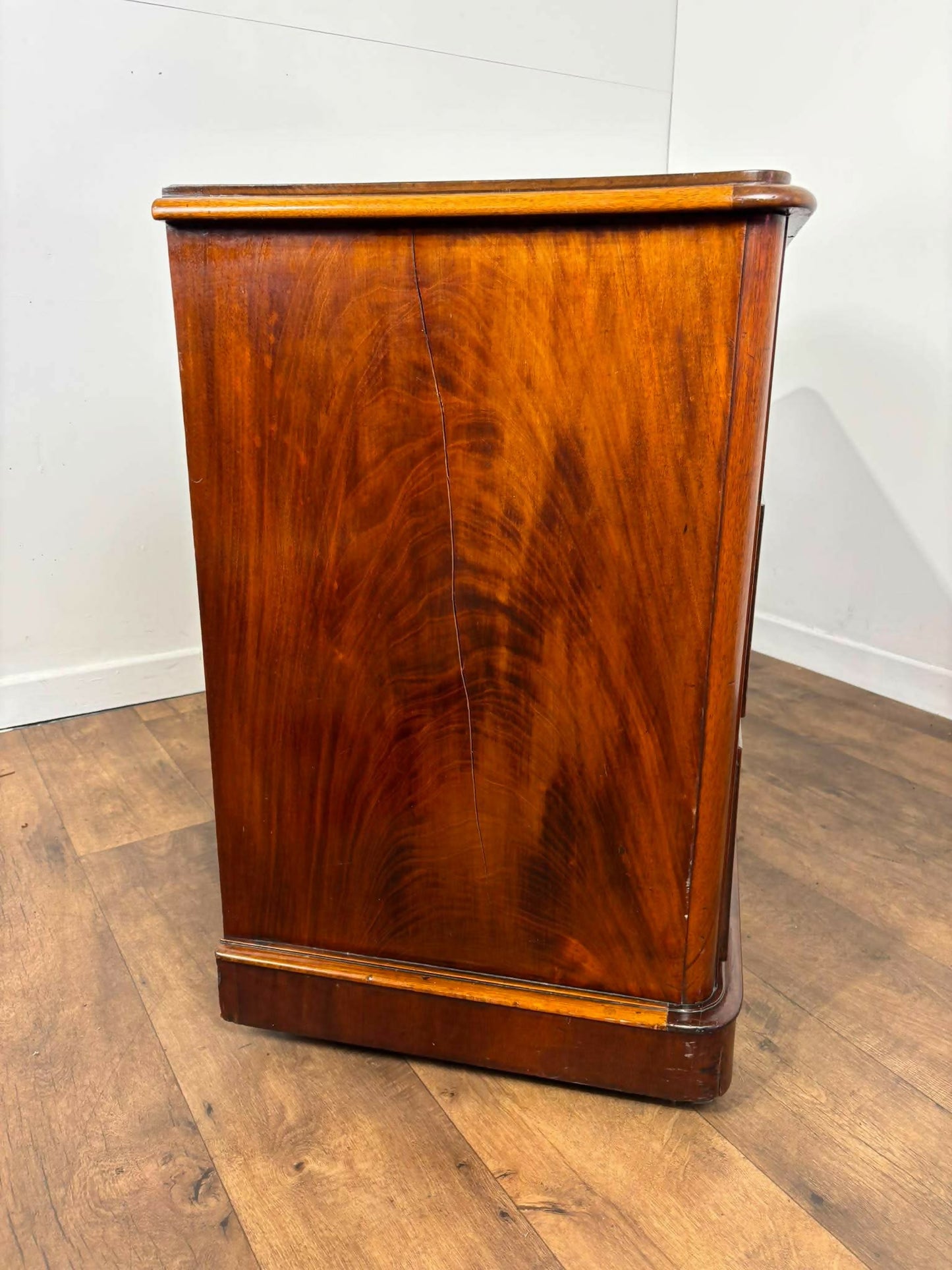 Victorian Mahogany Chest of Four Drawers