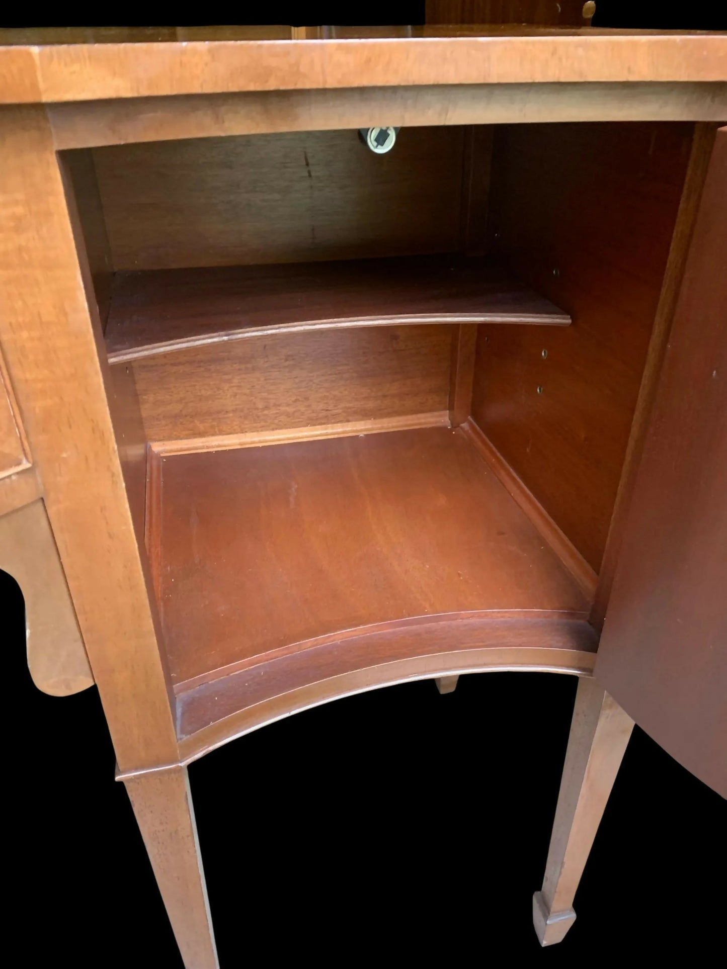 Vintage style Serpentine Sideboard cabinet