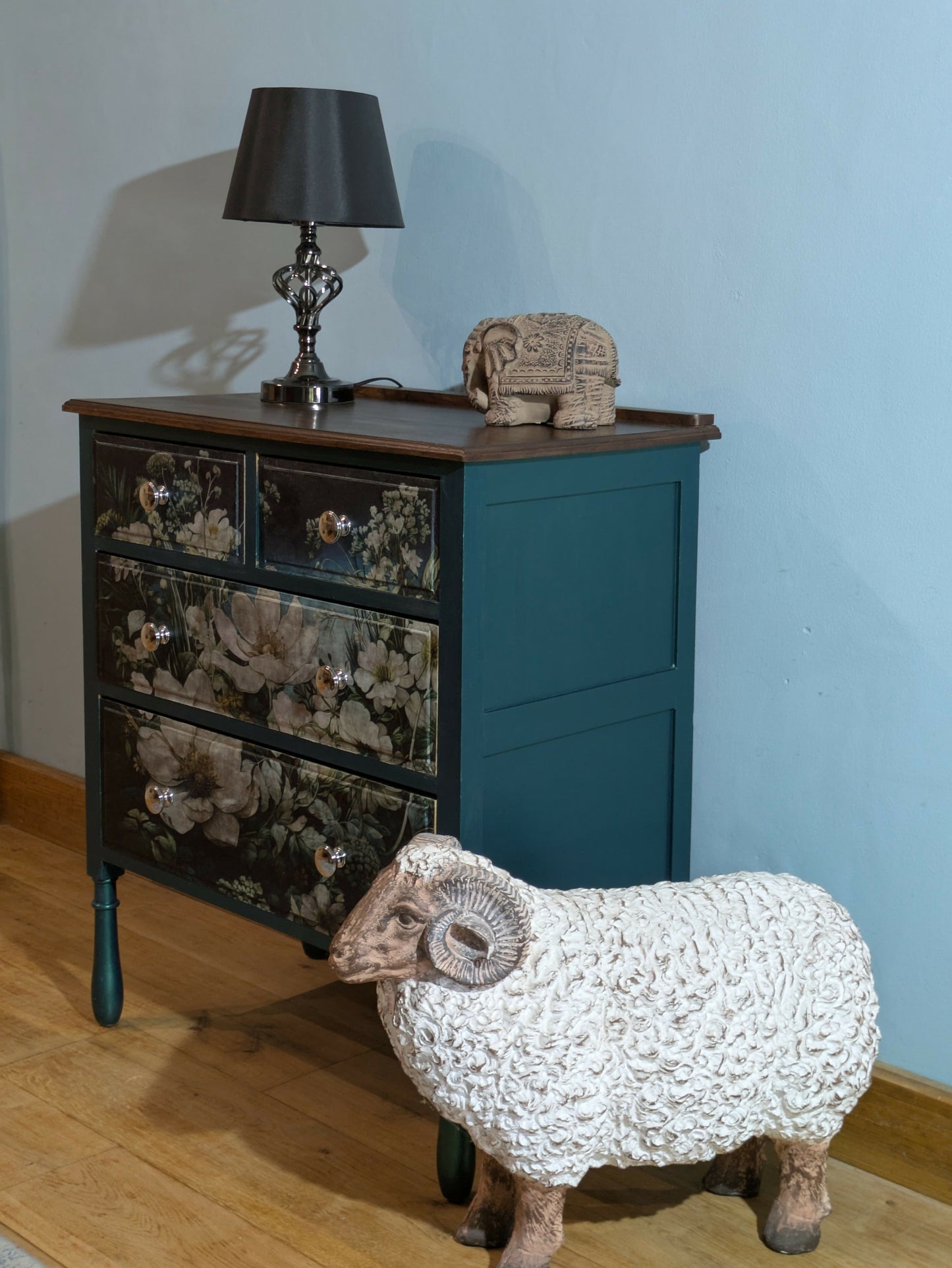 Night Petals - Chest of Drawers