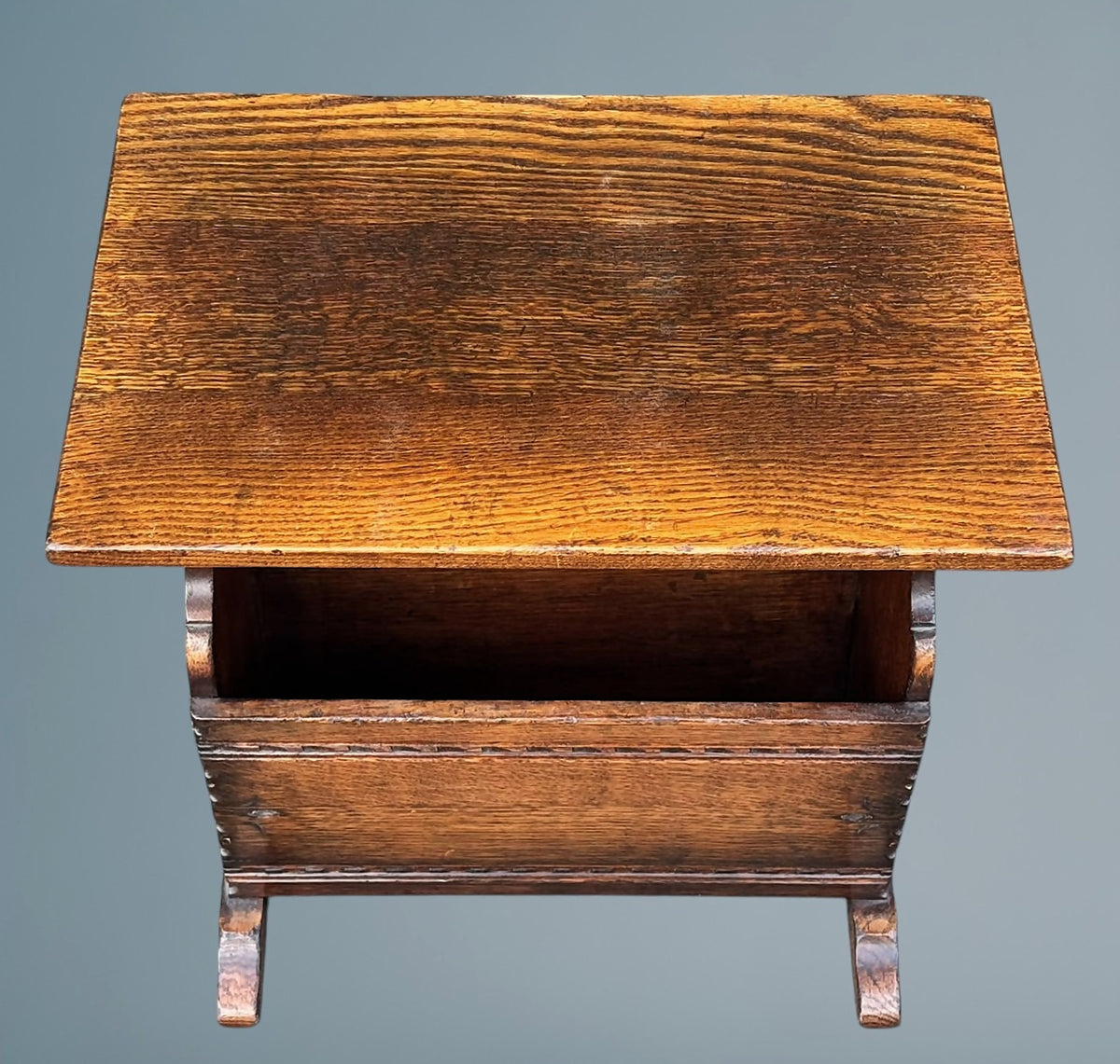 Oak Magazine Rack / Oak End Table Titchmarsh Goodwin