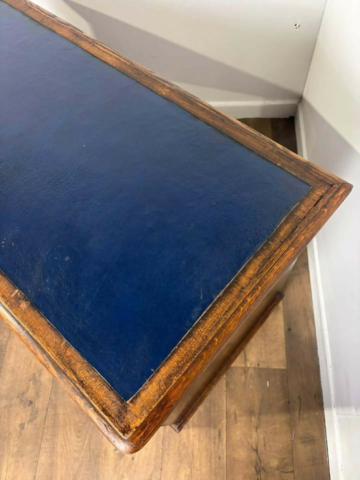 Victorian Oak Twin Pedestal Kneehole Desk