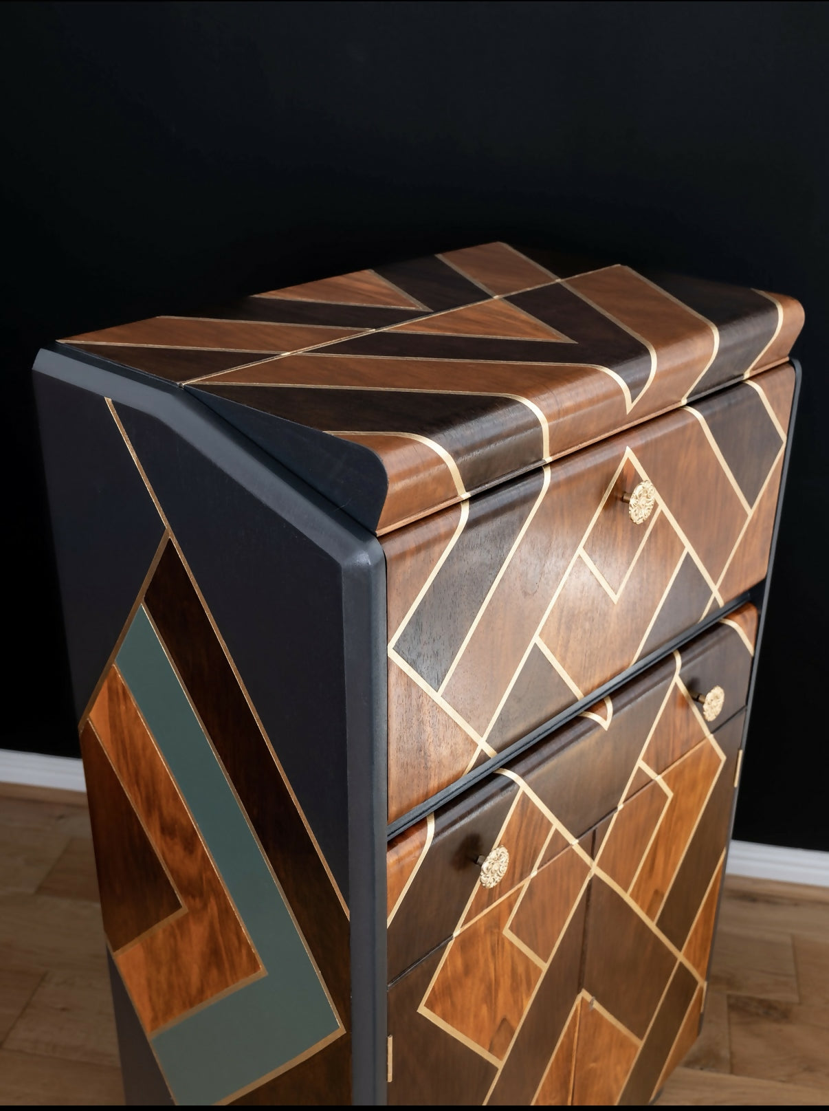 Nathan Drinks Cabinet/ Cocktail cabinet