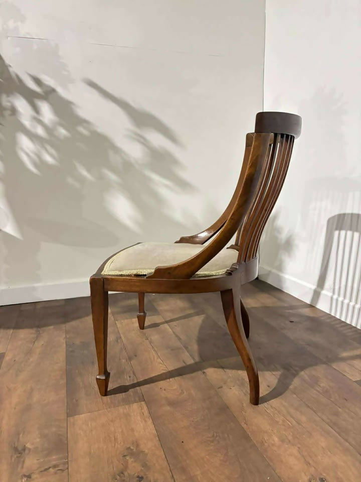 Edwardian Serpentine Front Nursing Chair