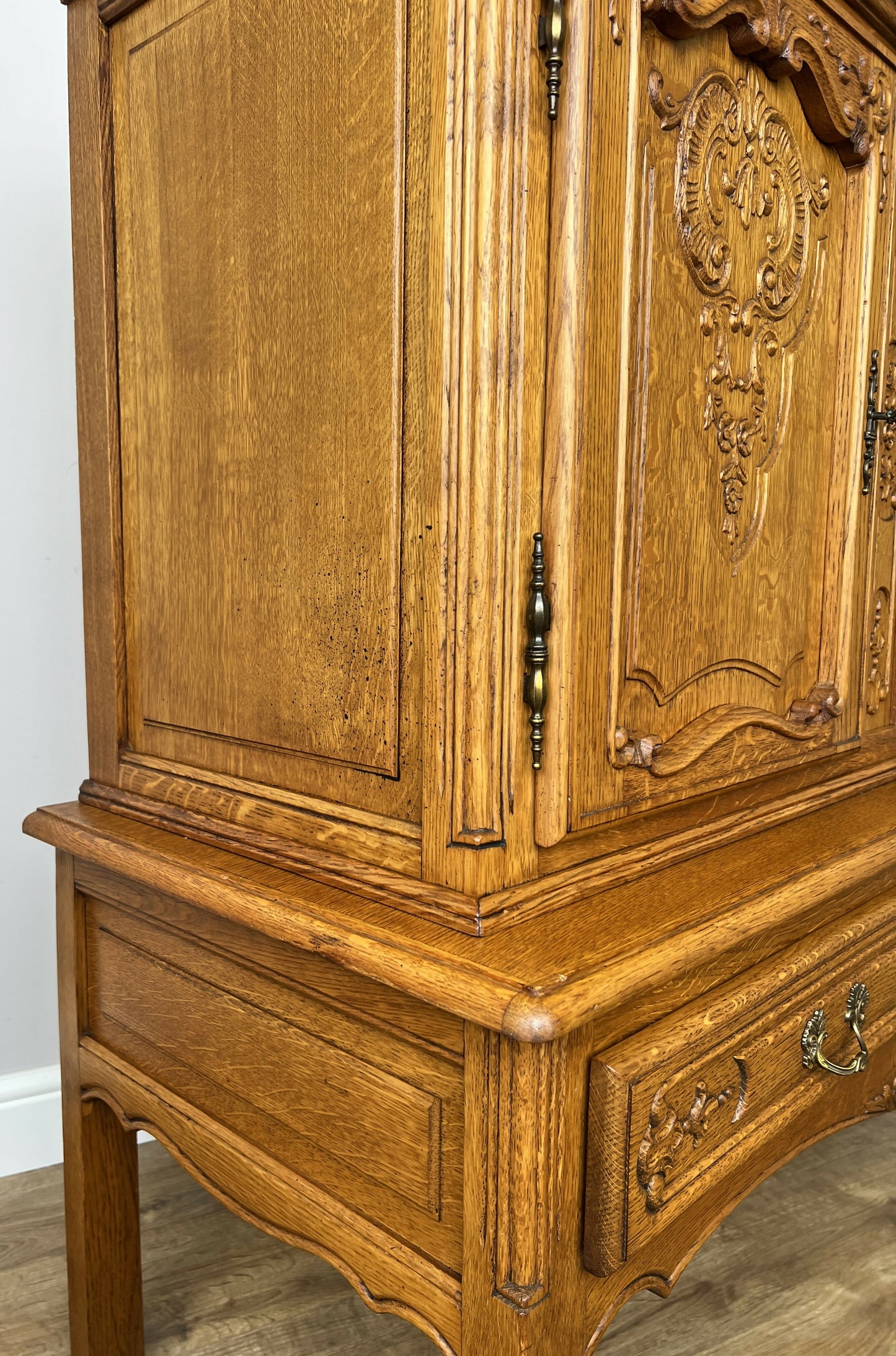 Cabinet Vintage French Louis XVI Oak Display Buffet Carved Sideboard LOT 6316