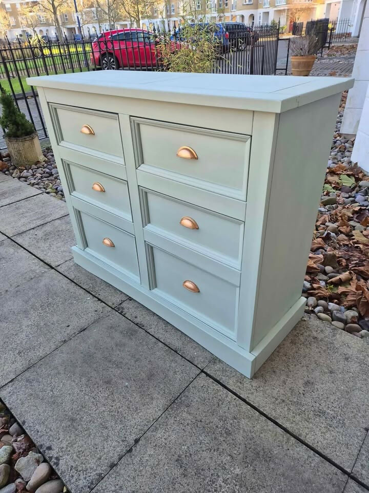 Gorgeous Double fronted chest of drawers