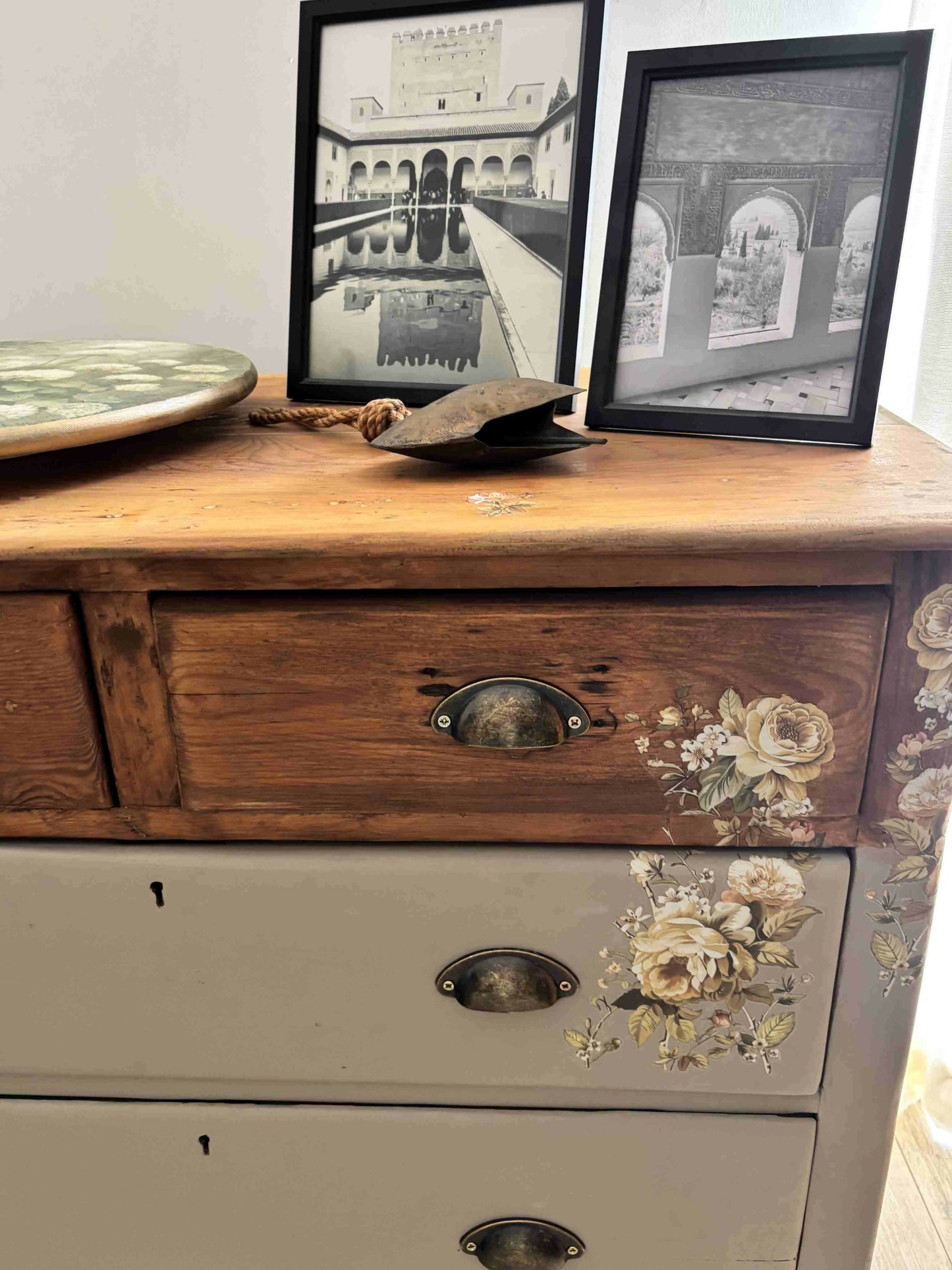 Victorian chest of drawers