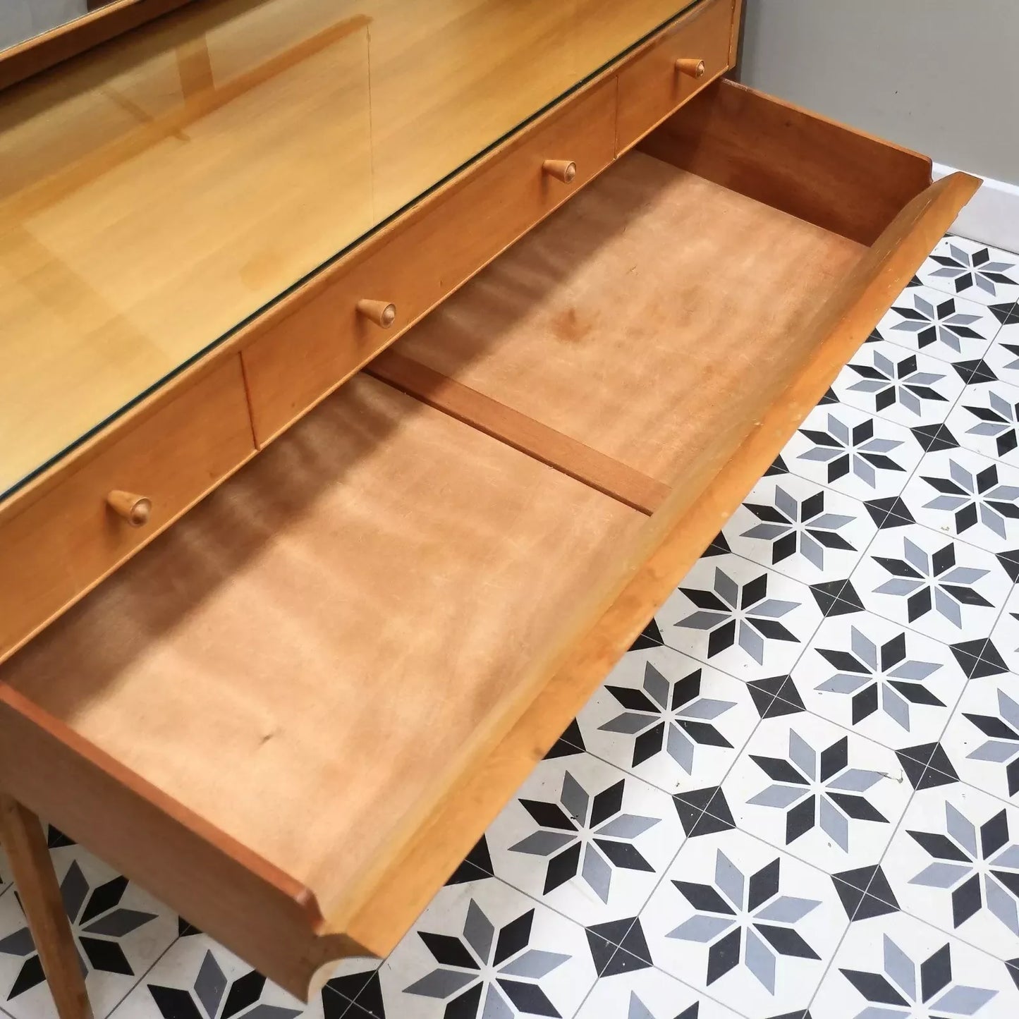 Alfred Cox Mid Century Dressing Table in Walnut 1960s with Single Mirror
