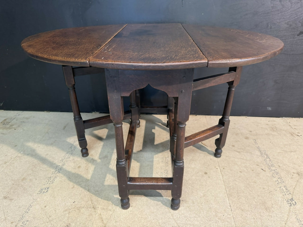 18th Century Oak Gate Leg Table
