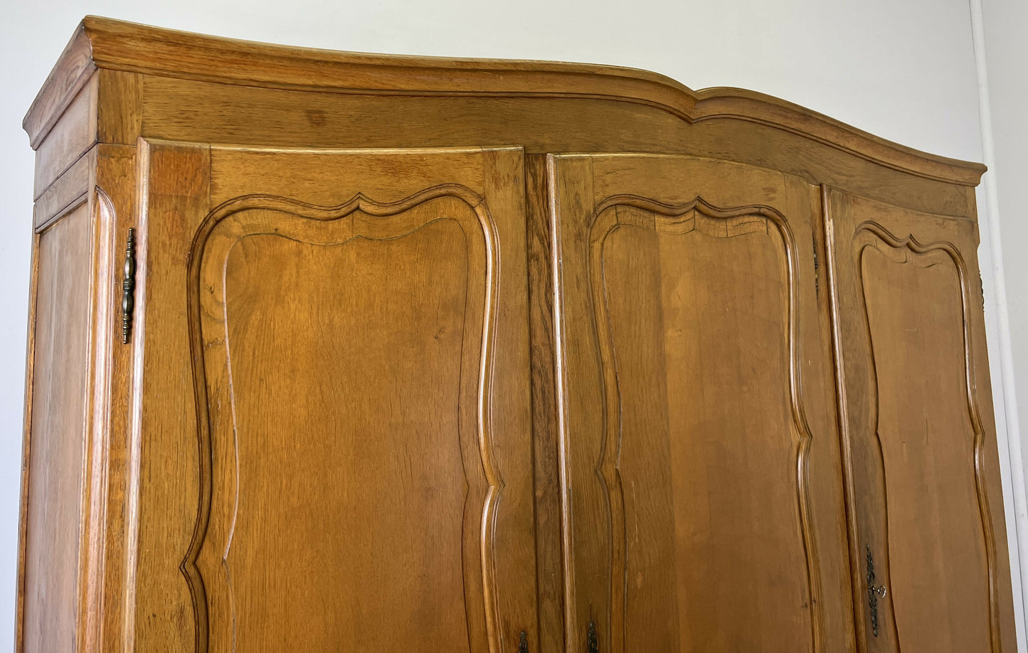 Wardrobe Vintage French Louis XVI Style Oak Triple Door Carved Armoire LOT 6467