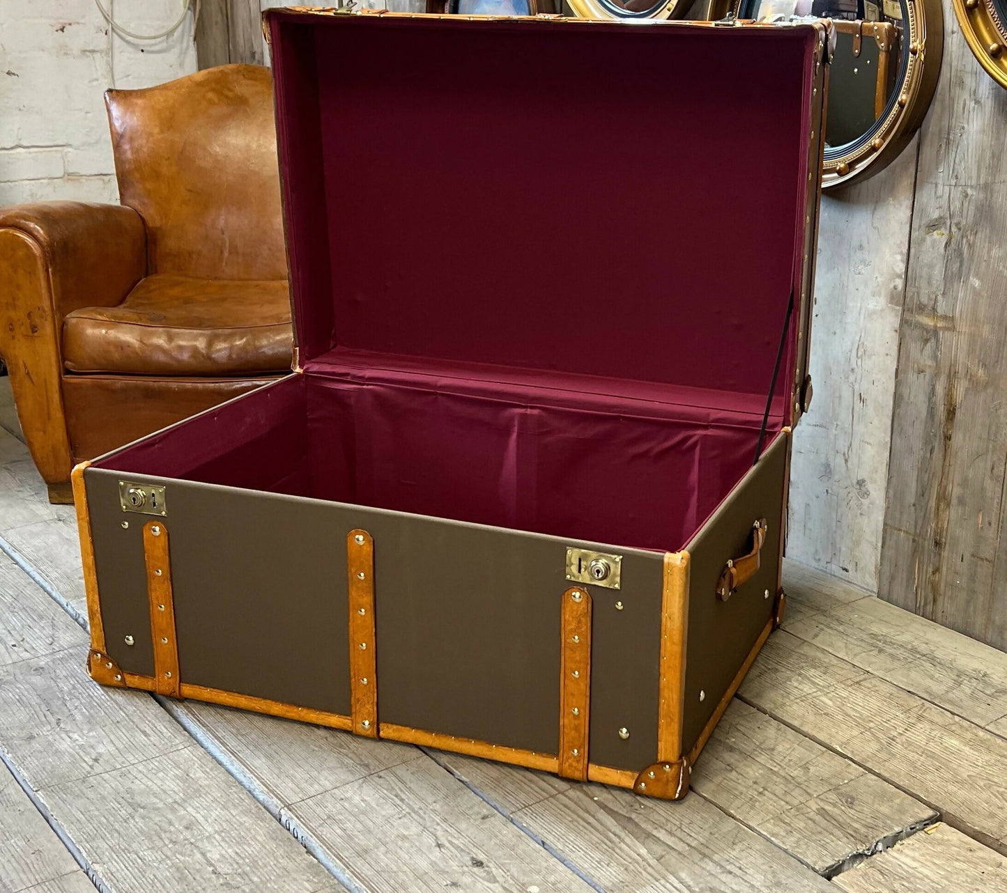 Olive storage box - custom handmade - luxury bespoke trunk - English handmade