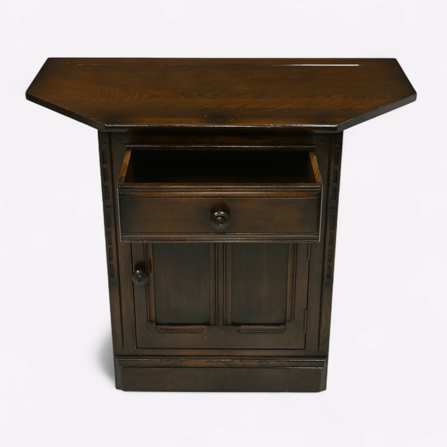 Ercol Corner Base Unit/Cupboard Model Number 590 Dark Finish FREE UK Delivery. SBR10408/0105E