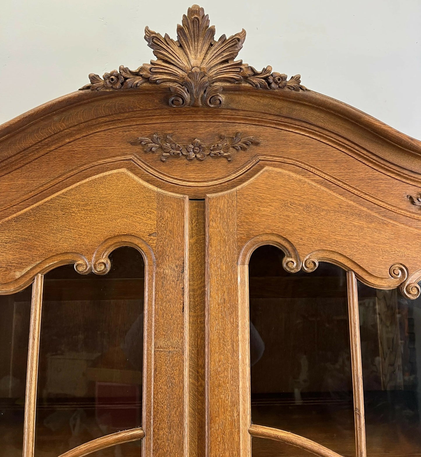 Bookcase Vintage French Louis XIV Style Display Oak Cabinet Sideboard LOT 4785