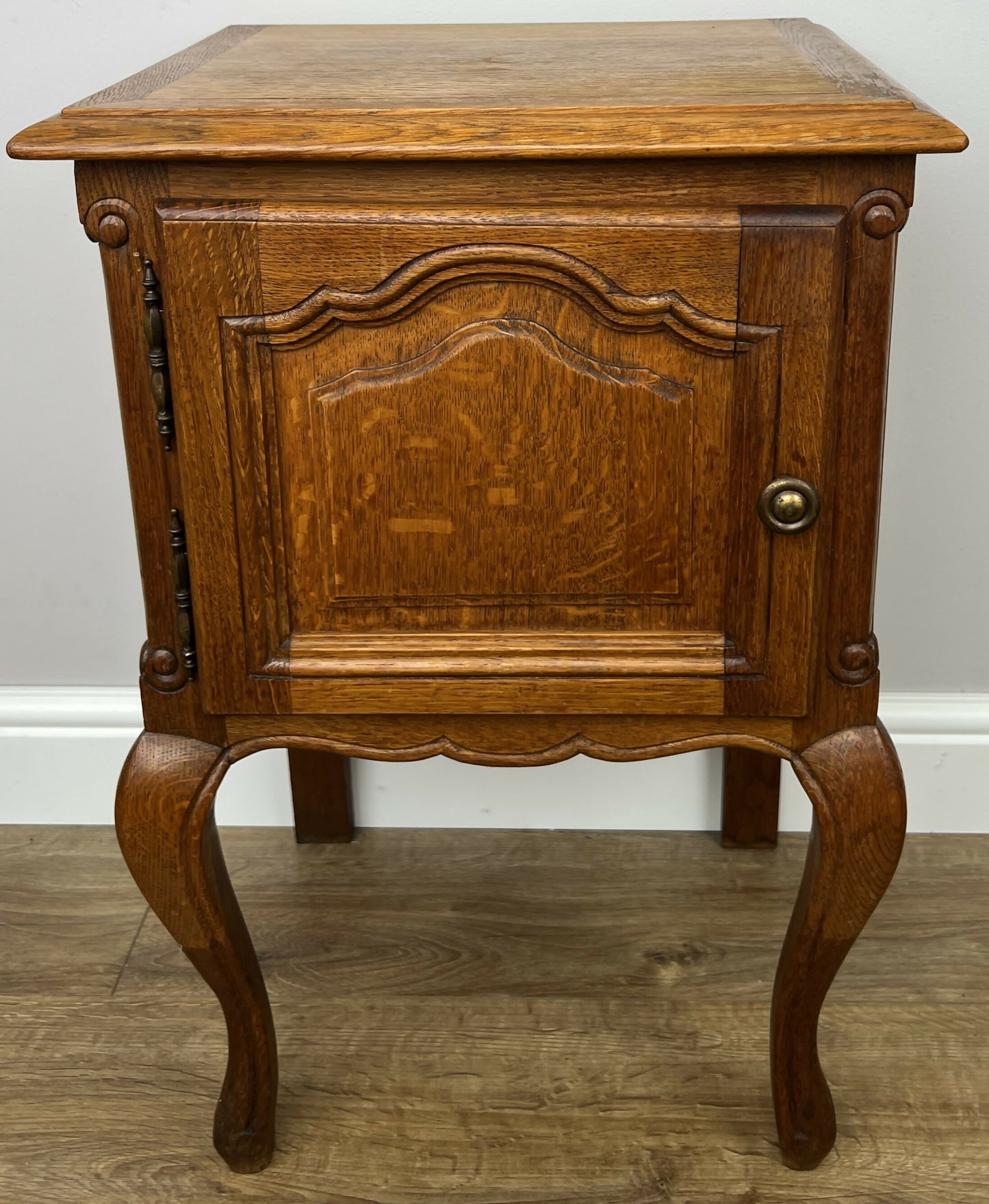 Pair of Bedside Tables Vintage French Louis Oak Nightstands Cabinets LOT 6307