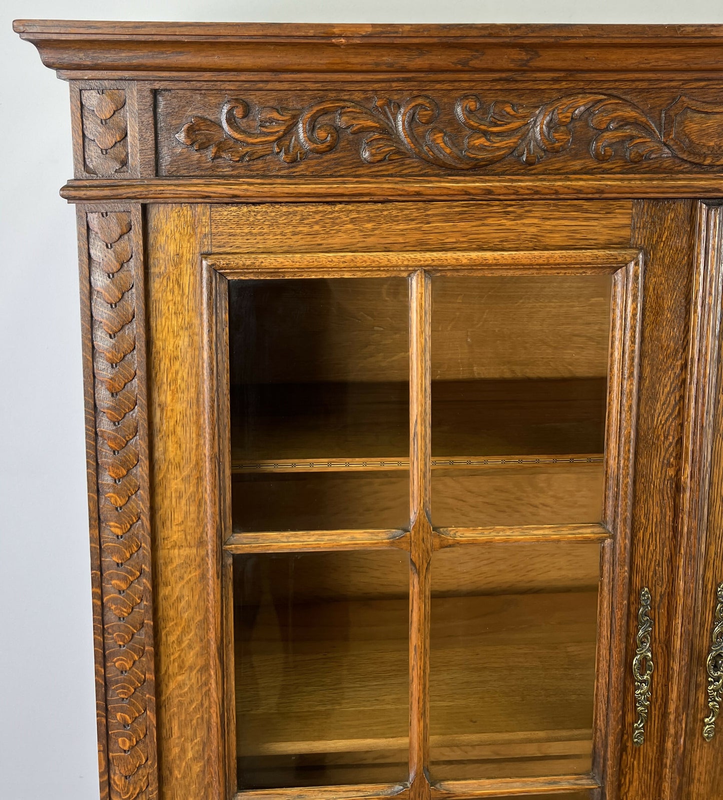 Bookcase Vintage French Oak Glazed Display Cabinet Carved Sideboard LOT 6257