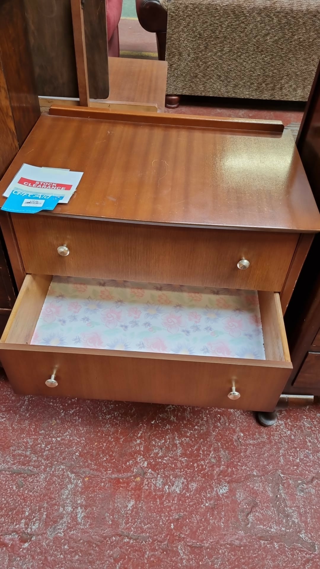Small Drawers With Mirror