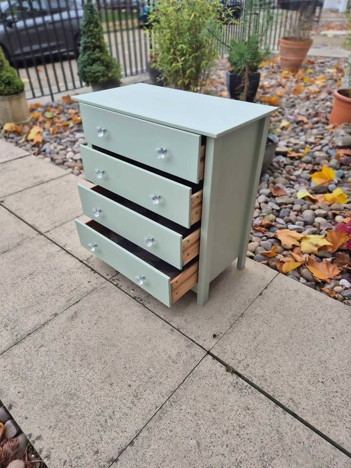Beautiful Chest of drawers