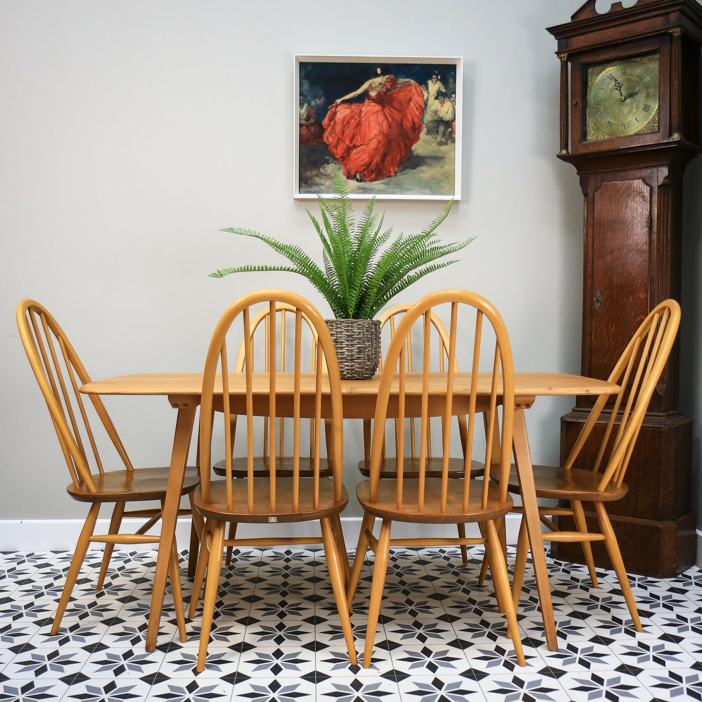 Six Ercol Quaker 365 Chairs and Ercol Plank Dinnig Table in Elm and Beech