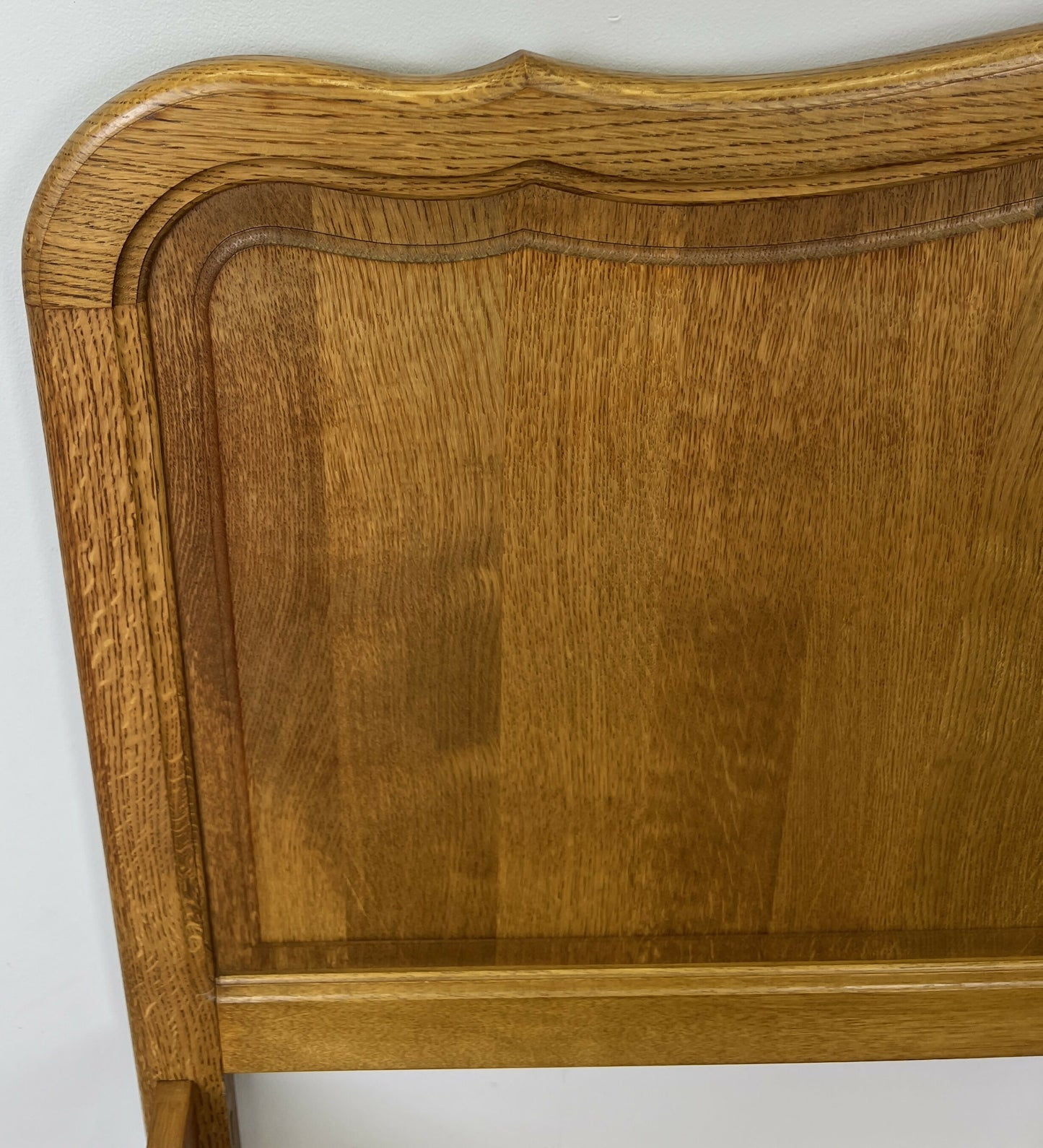 Bed Vintage French Louis Style Oak Double Bed Frame Carved Headboard LOT 6388