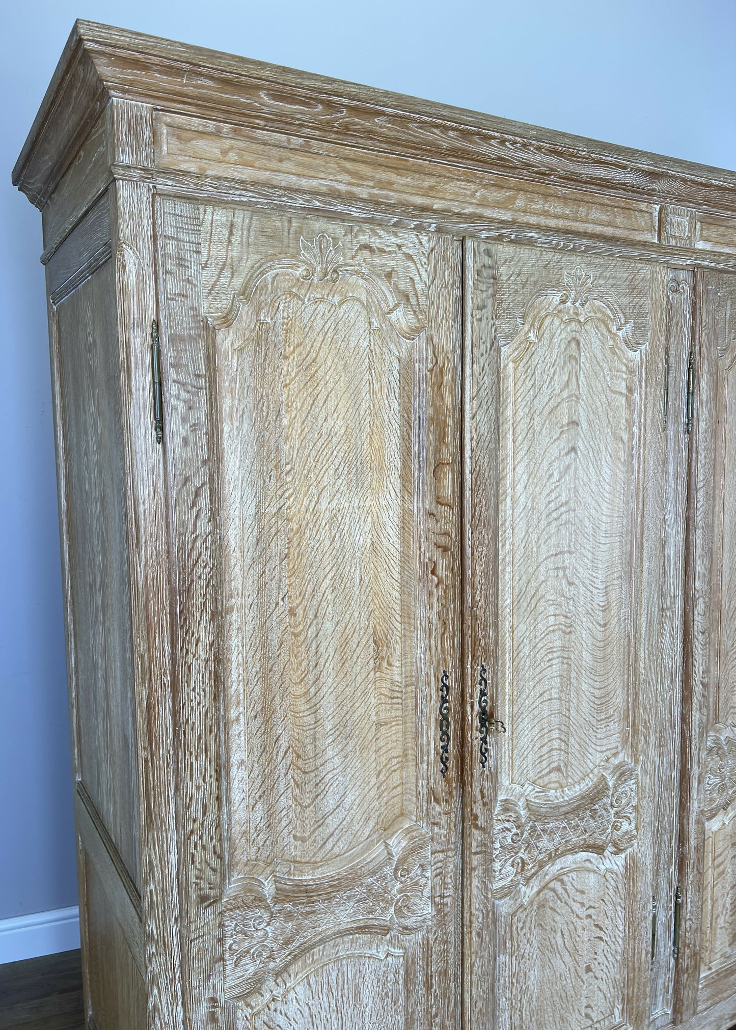 Wardrobe Vintage French Louis Shabby Chic Oak Four Door Carved Armoire LOT 6456