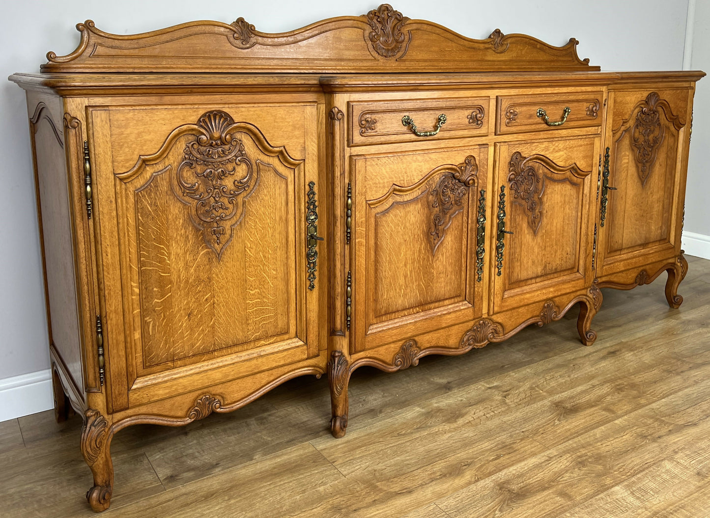 Sideboard Vintage French Louis Style Oak 4 Door Cupboard Carved Cabinet LOT 6362