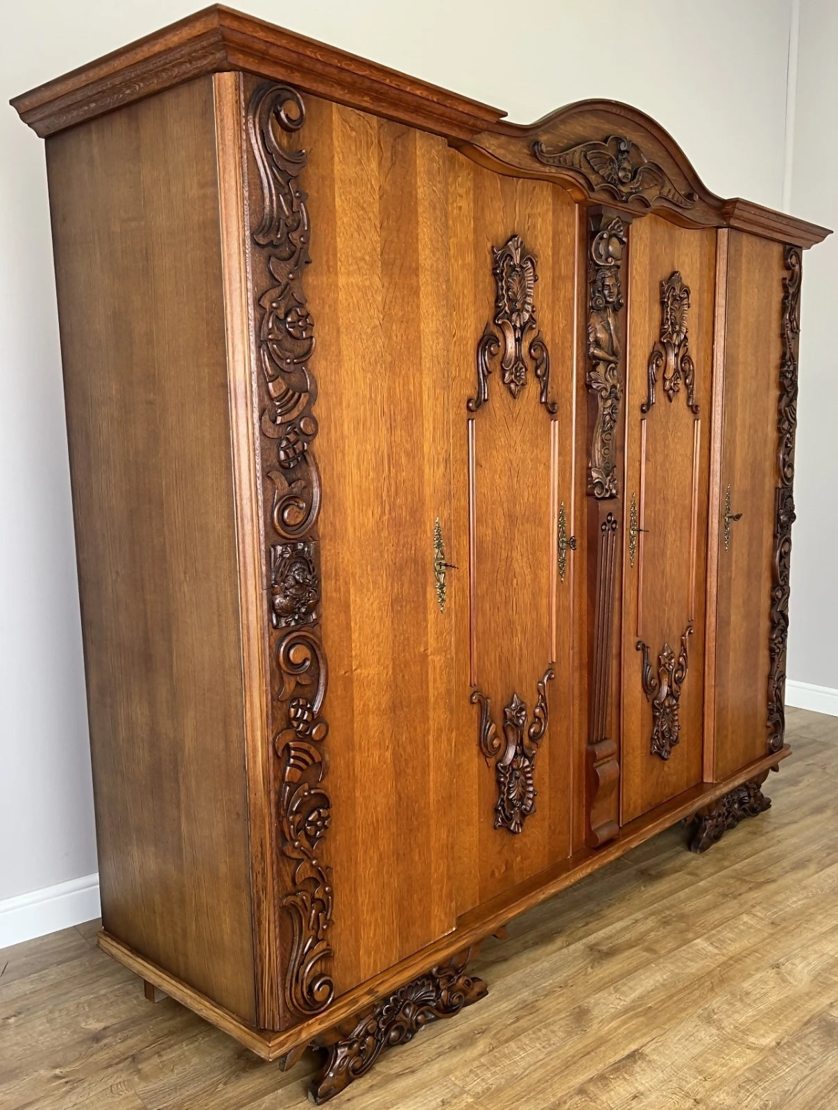 Wardrobe Vintage French Style Four Door Carved Armoire Cabinet LOT 6147