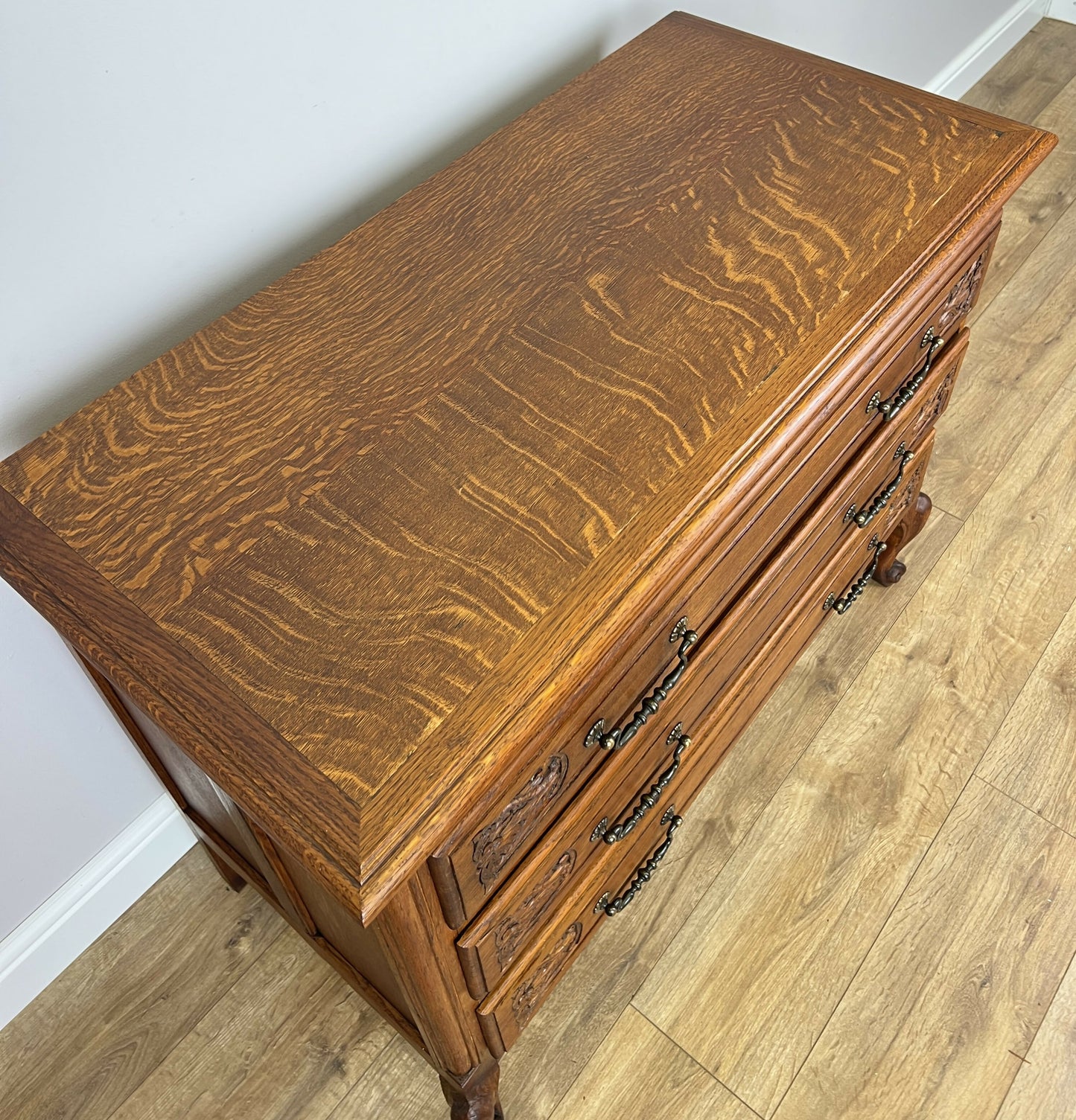 Chest of Drawers Vintage French Louis Oak 3 Drawers Carved Cabinet LOT 6253