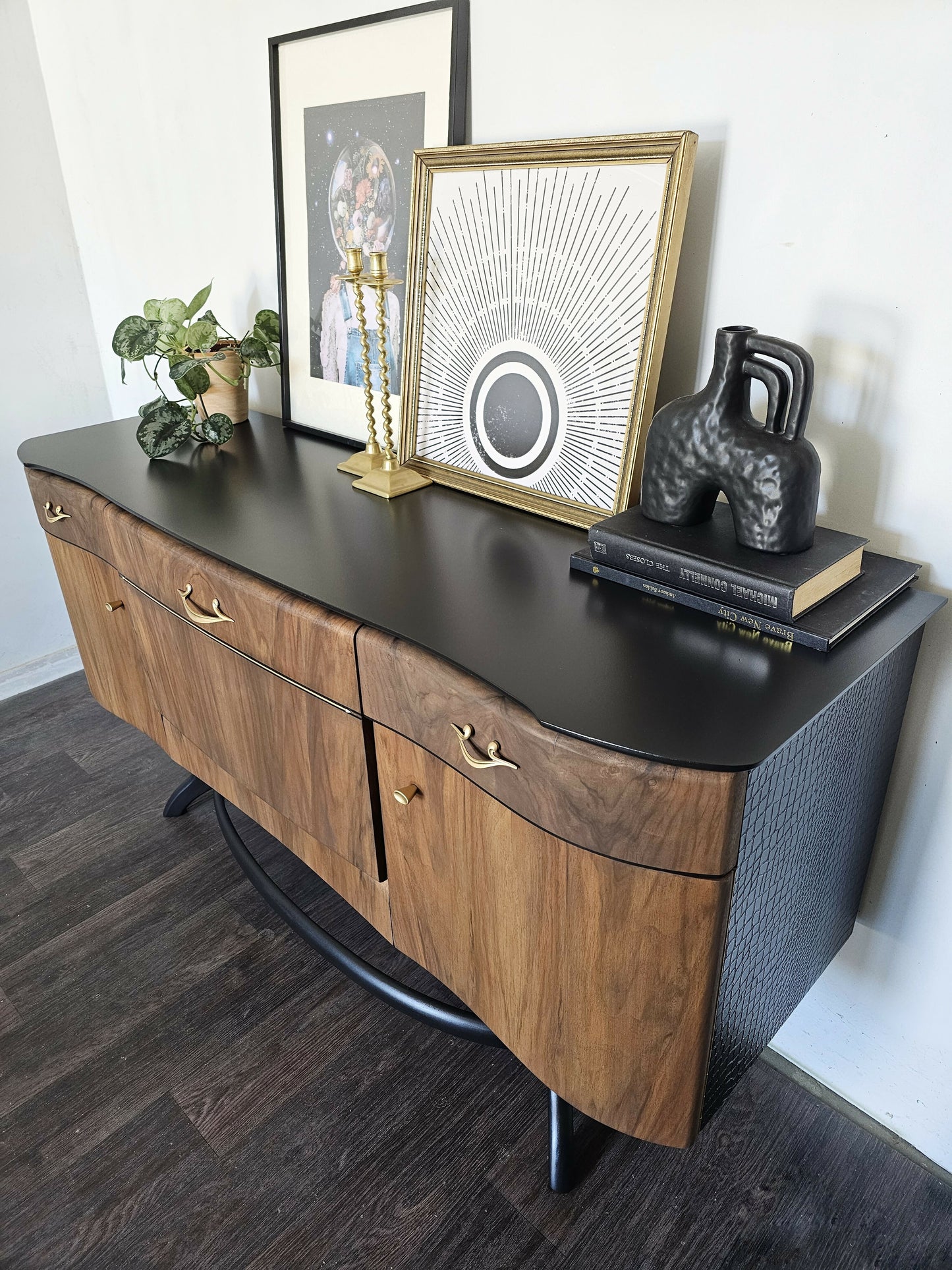 Mid Century Modern Beautility Drinks Cabinet / Sideboard / TV Cabinet