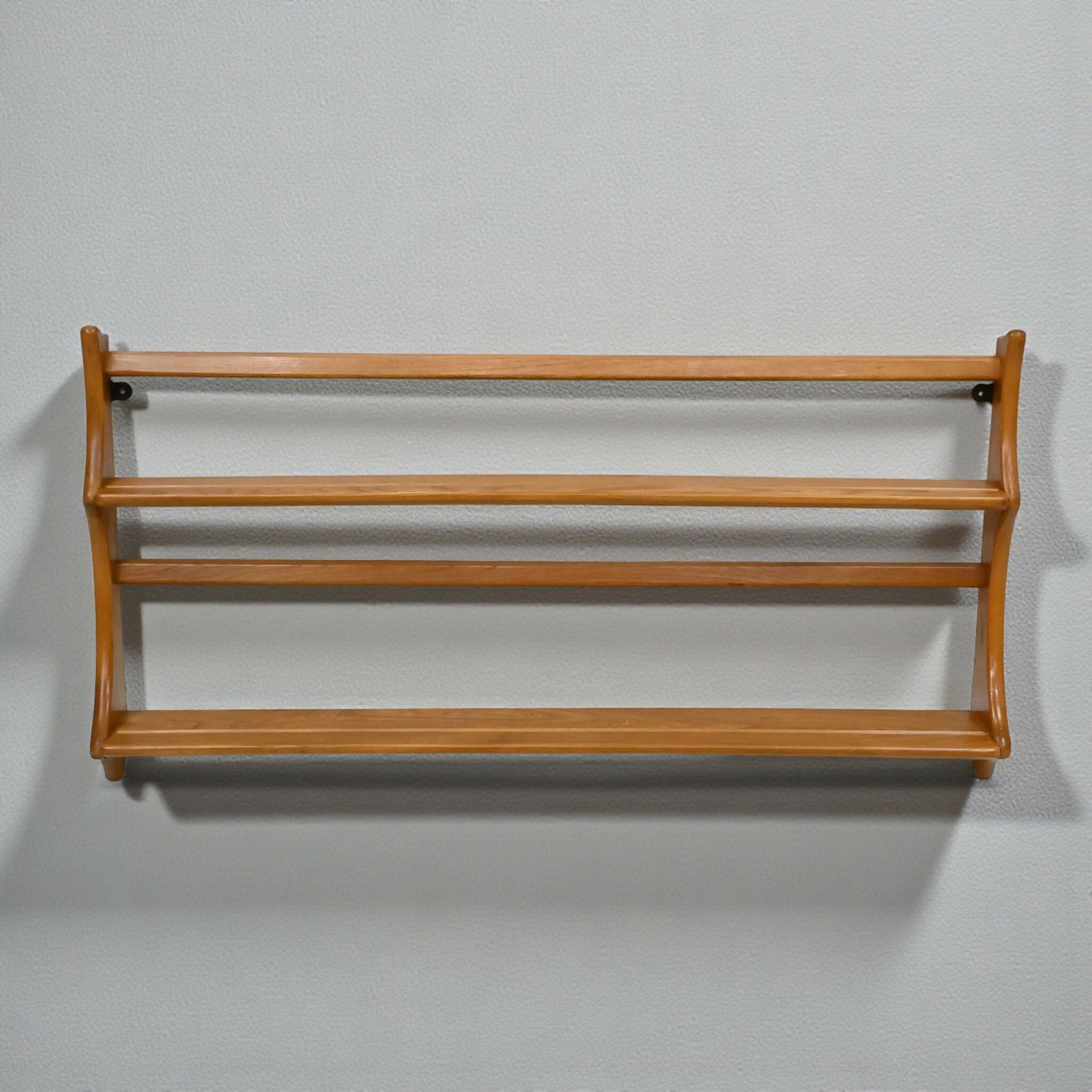 Ercol Hanging Plate Rack Model 268 Light Finish With Fixings FREE UK Delivery