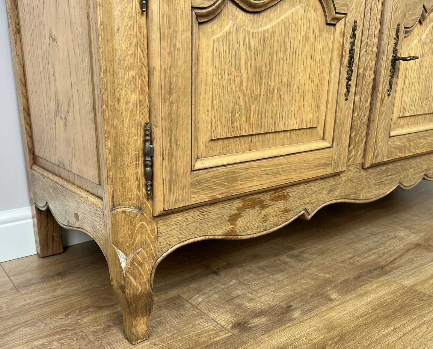 Cabinet Vintage French Style Oak Storage Sideboard Carved Cupboard LOT 6281