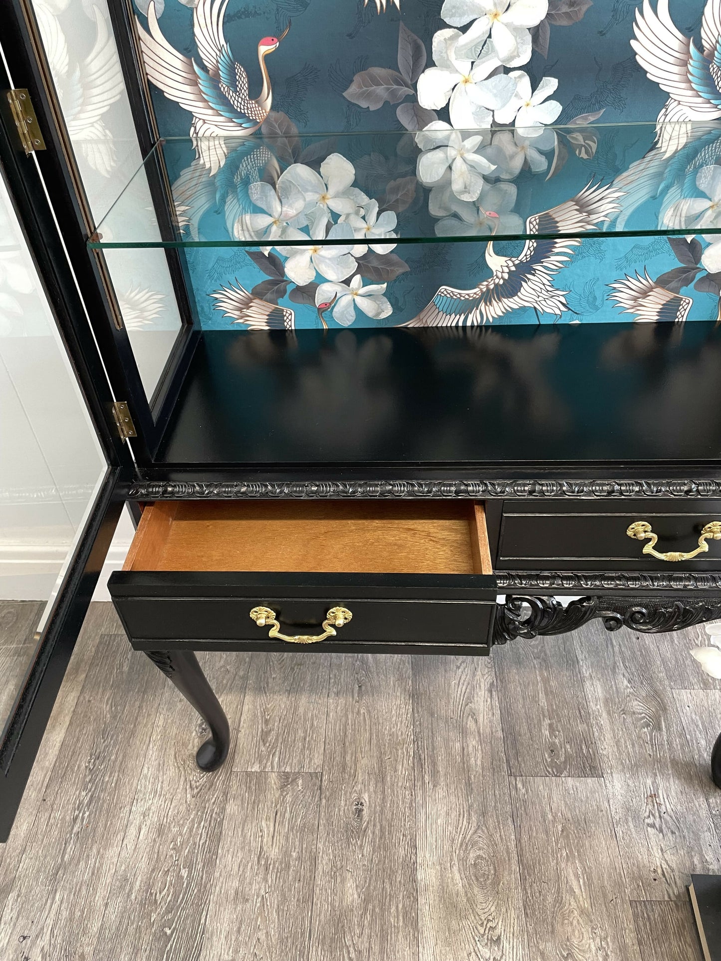 Bespoke Glass Door Display Cabinet With Turquoise Crane Bird Design