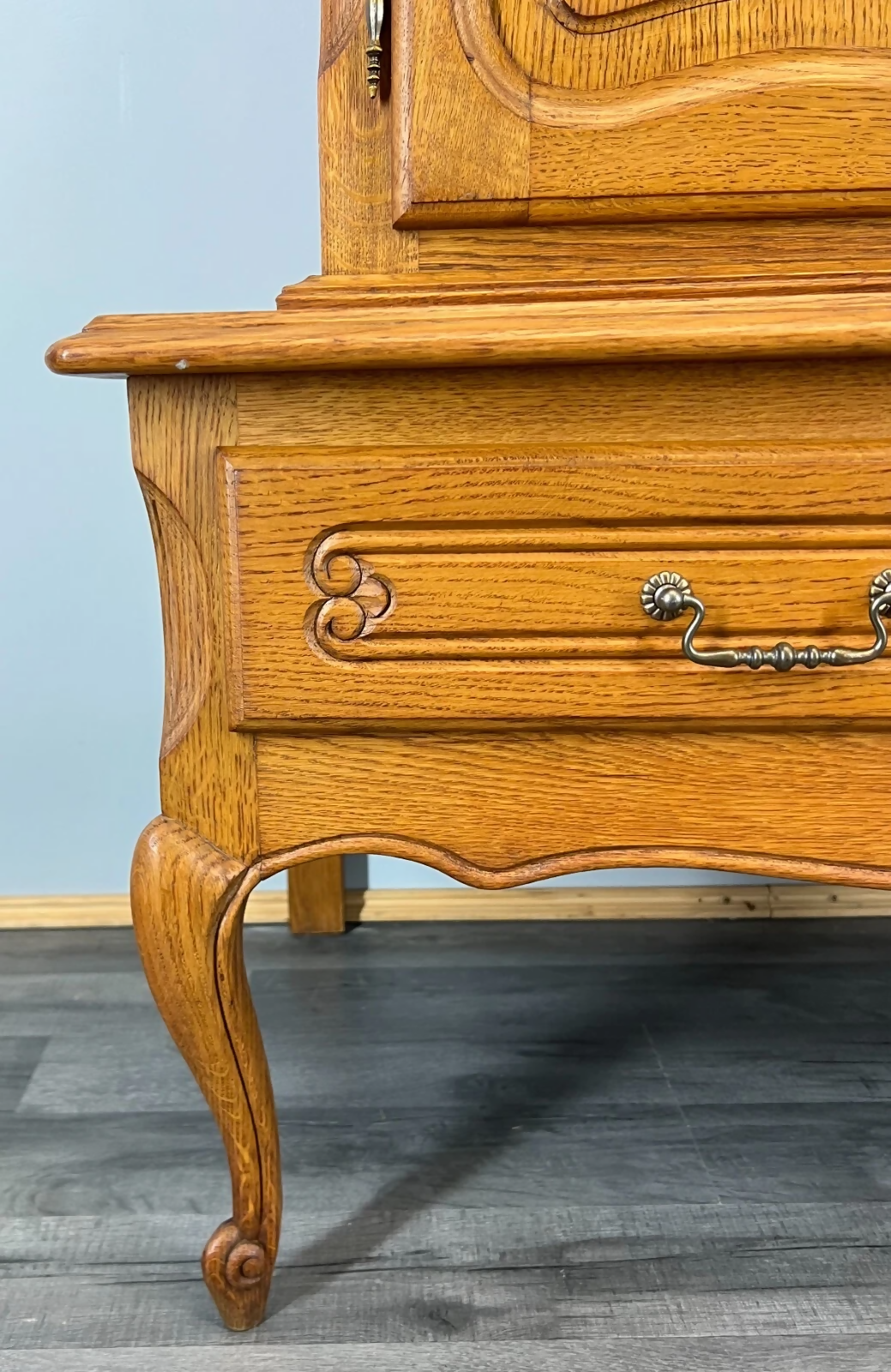 Cabinet Vintage French Style Oak Carved Storage Drawers Cupboard LOT 3753