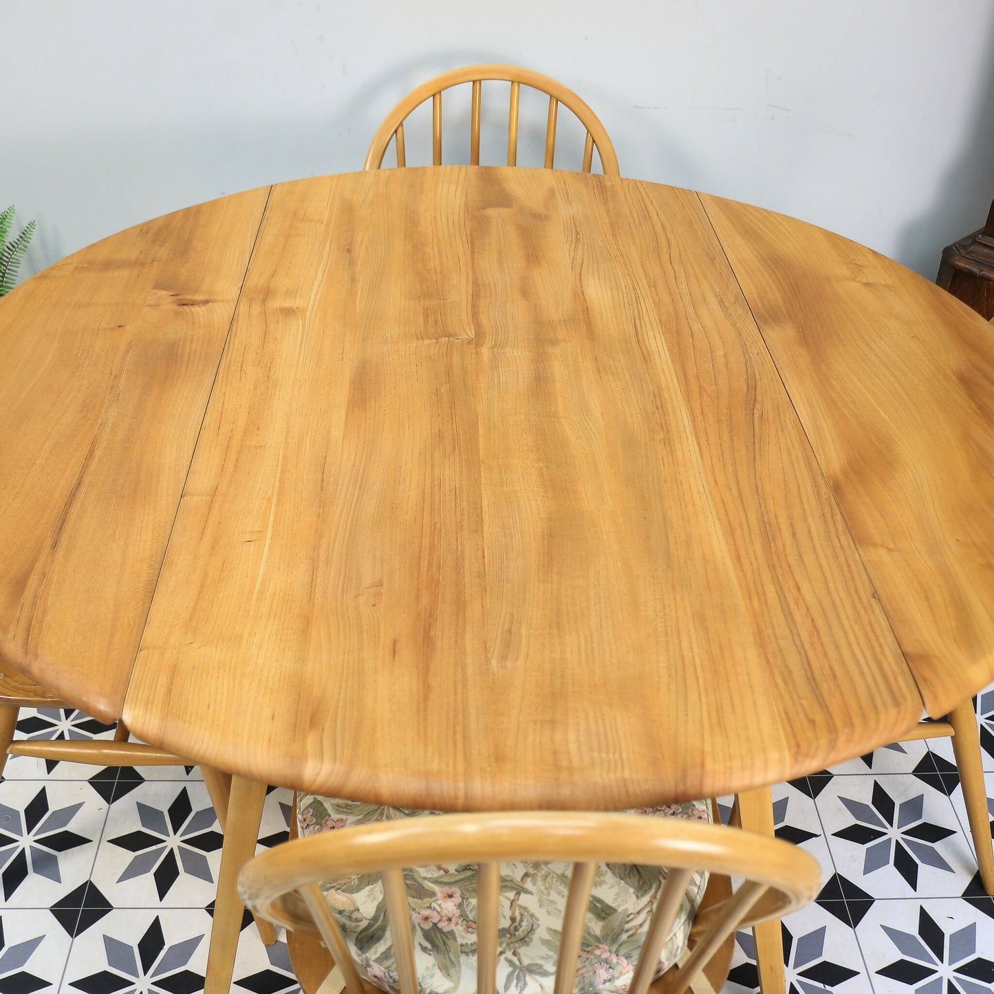 Four Ercol Windsor 370 Dining Chairs with n Elm Ercol Drop Leaf Dining Table