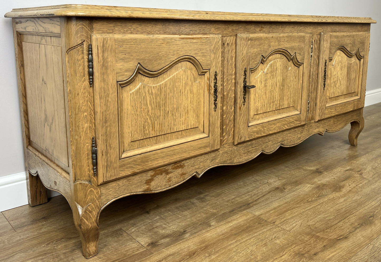 Cabinet Vintage French Style Oak Storage Sideboard Carved Cupboard LOT 6281