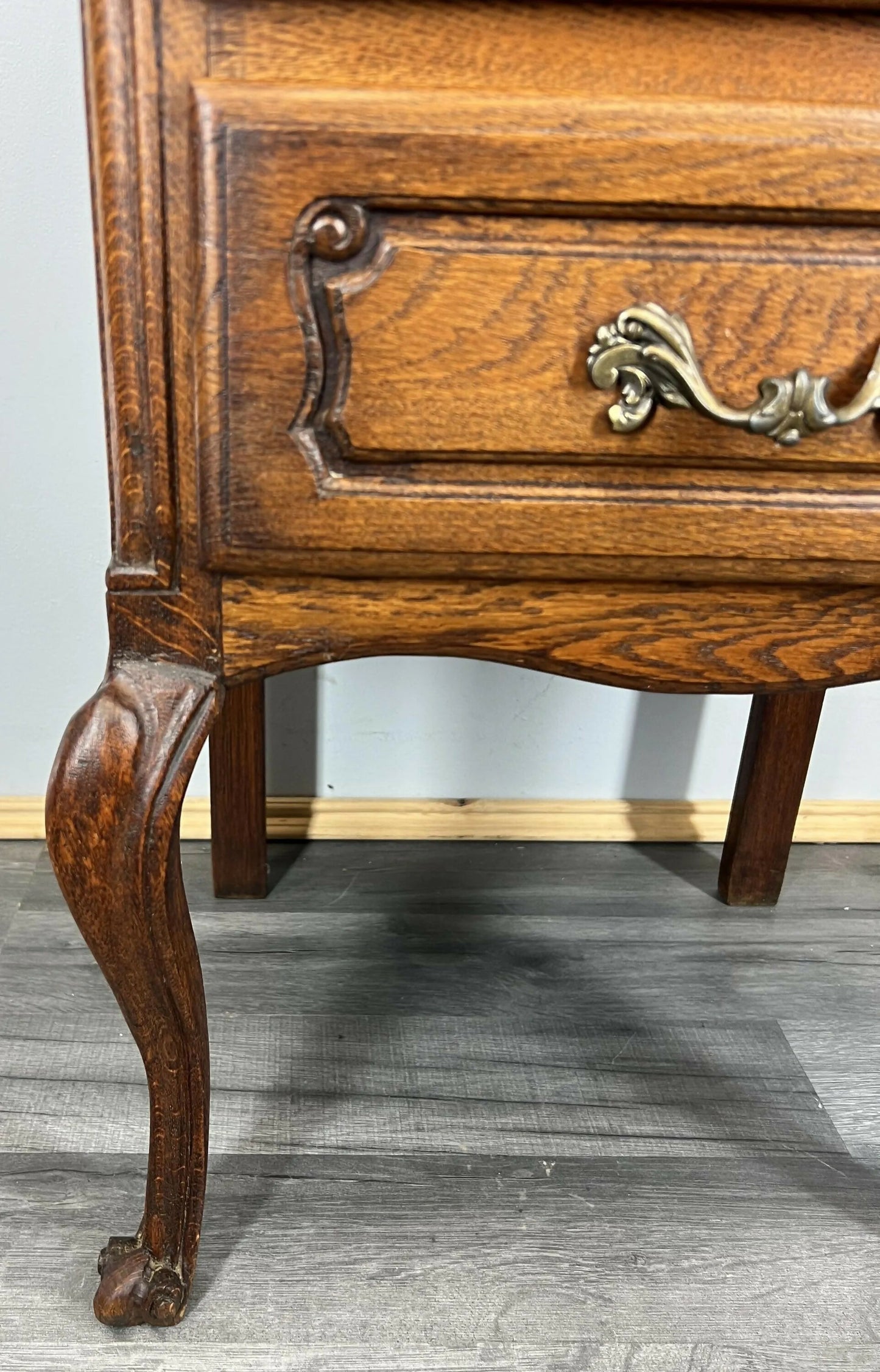 Bedside Table Vintage French Louis XVI Oak Carved Nightstand Cabinet LOT 4695