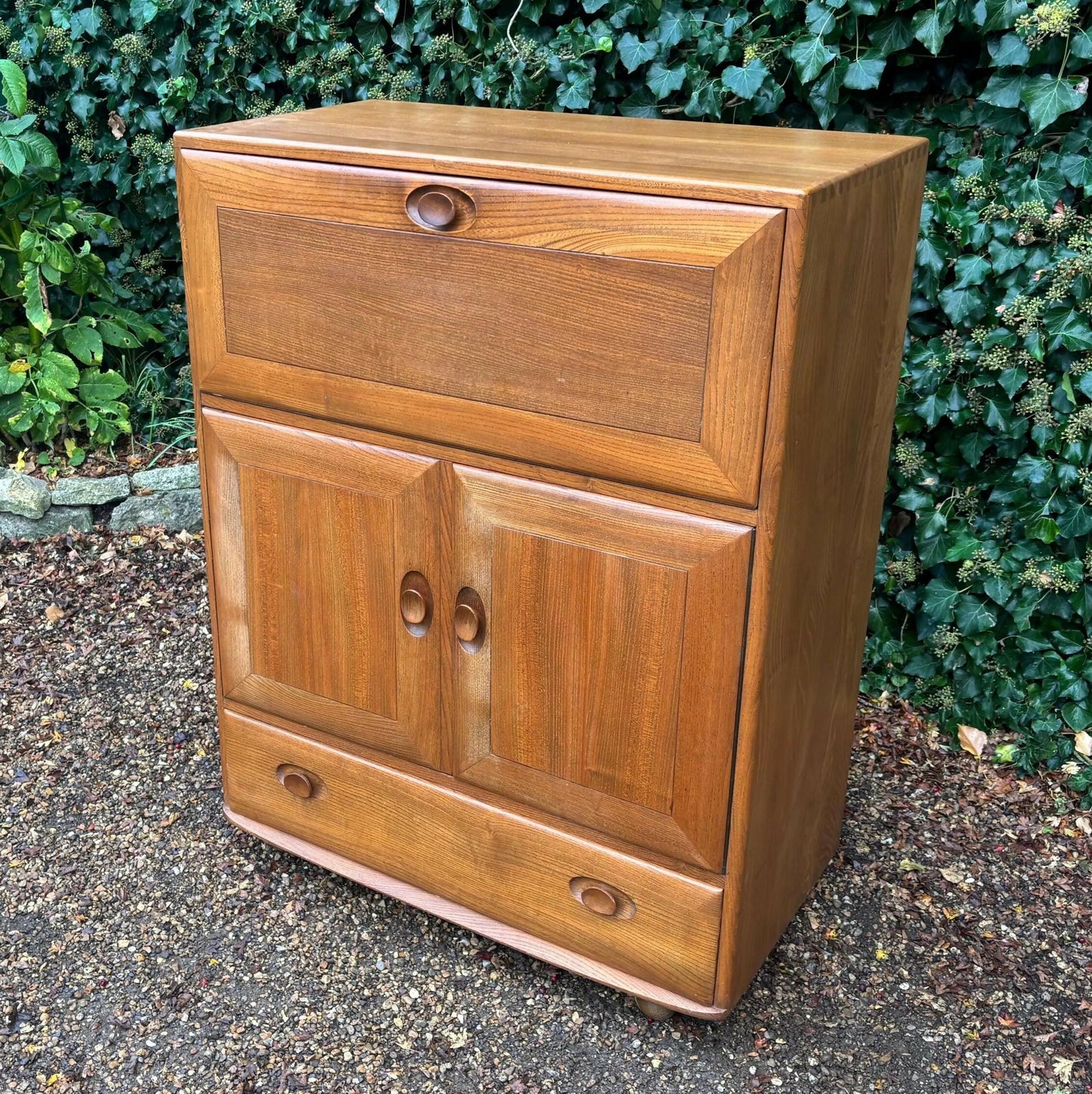 Mid Century Ercol 469 Elm Bureau Drinks Cocktail Cabinet