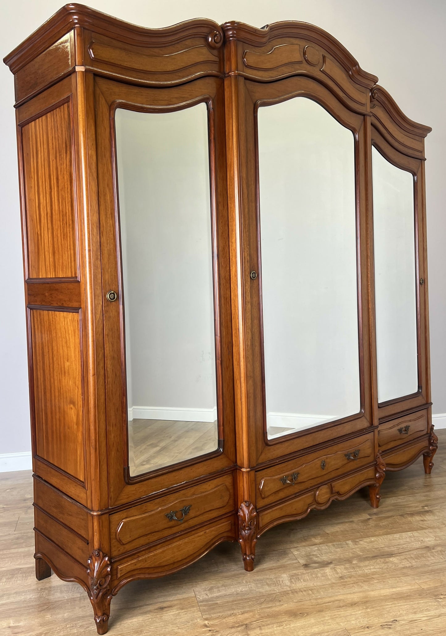 Wardrobe Antique French Mahogany Three Door Mirrored Carved Armoire LOT 6127