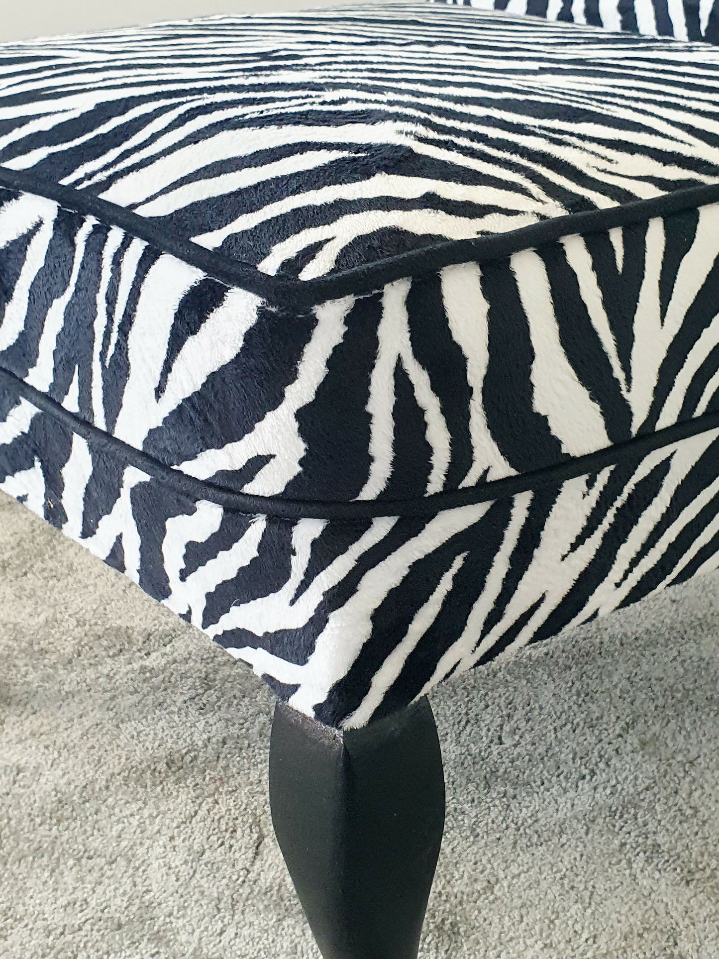 Slipper Chair. Accent Chair, Mid-century, Animal Print Velvet. Restored Rebuilt, Reupholstered. Fantastic Condition. Circa 1950sd