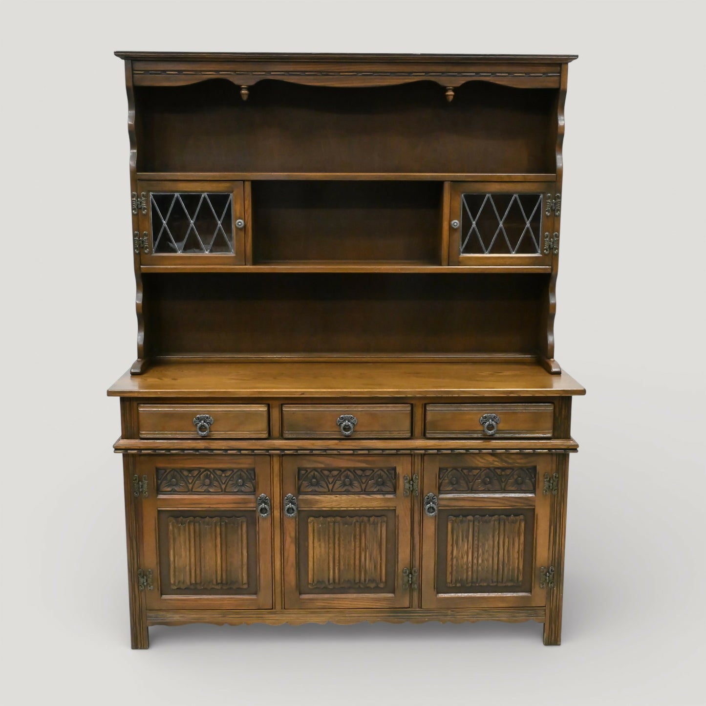 Old Charm Oak Dresser In Light Oak Finish Tudor Style 4ft 6" W FREE UK* Delivery. SBR11079/2310E