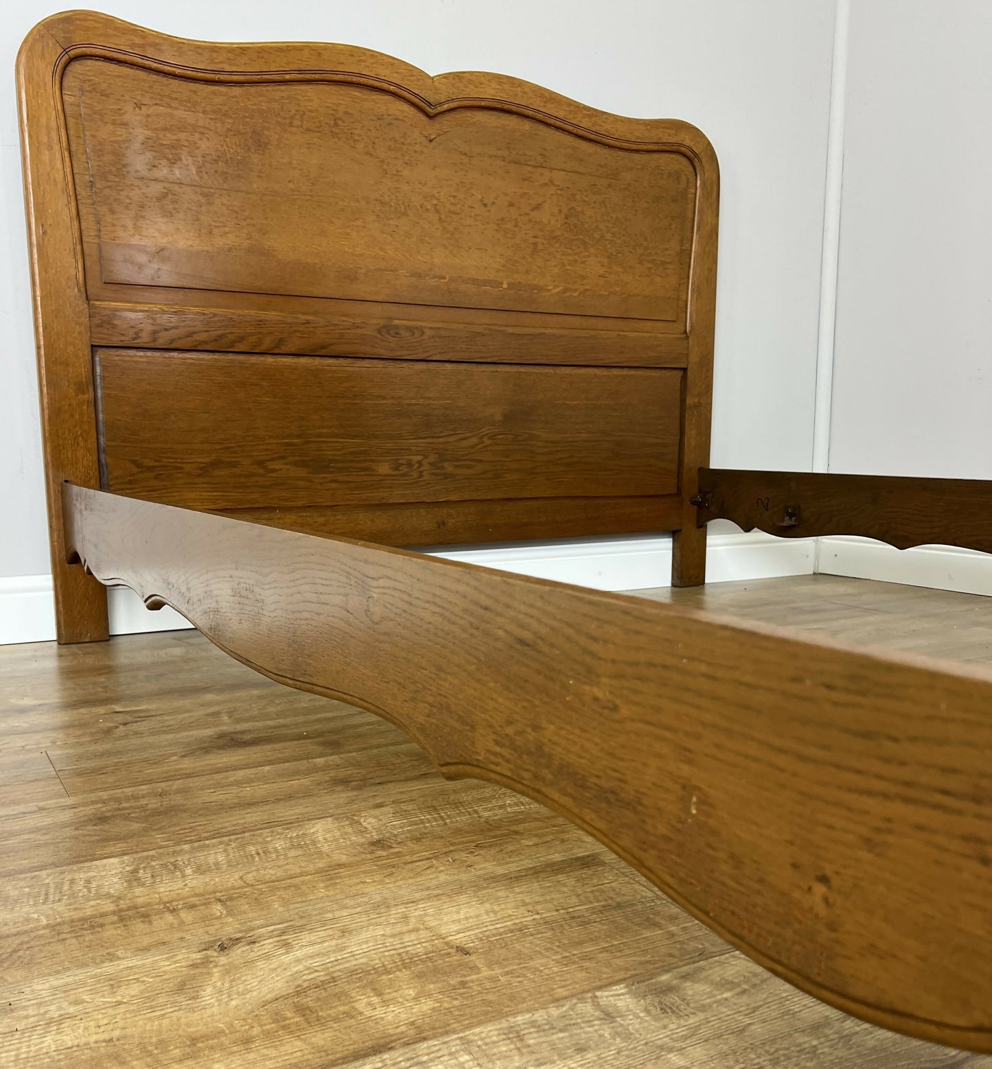 Bed Vintage French Louis XVI Oak Double Bed Frame Carved Headboard LOT 6380