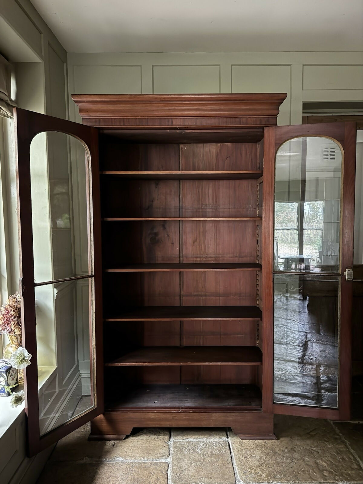 Vintage Victorian Mahogany Display China Bookcase Glazed Cabinet