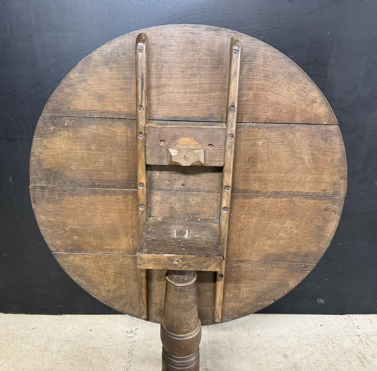 Georgian Oak Tilt Top Table