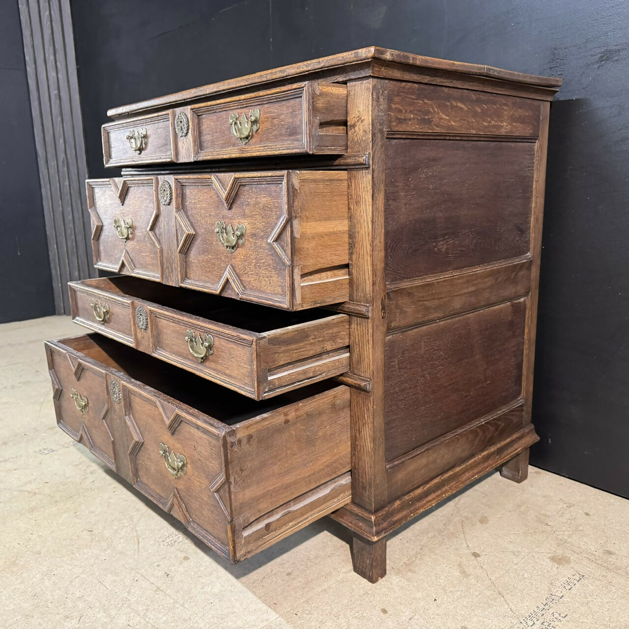 18th Century Oak chest of Drawers