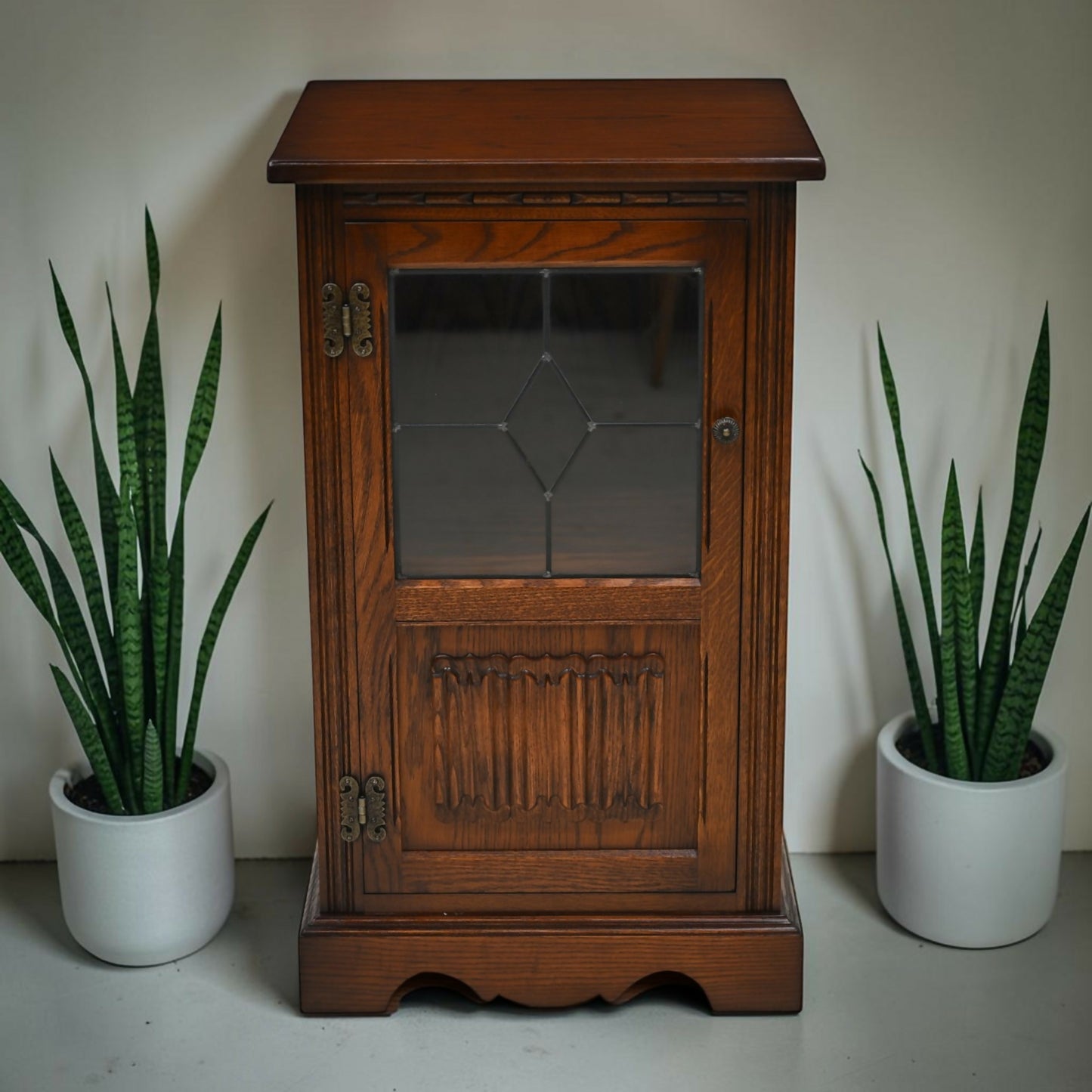 Old Charm Hi Fi/Record Cabinet 1 Adjustable Shelf Tudor Brown FREE UK Delivery*