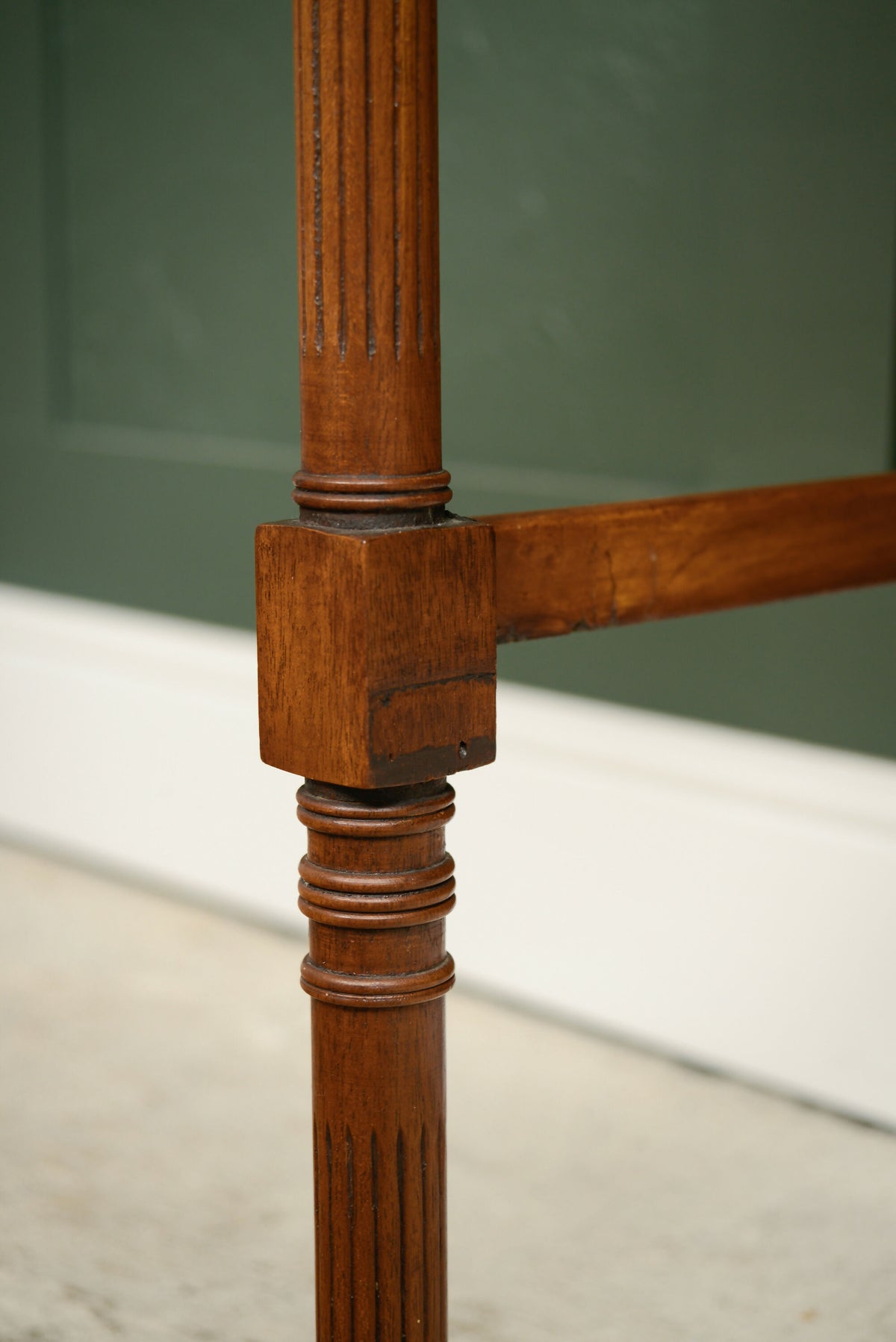 Small Mahogany Writing Desk / Hall Console Table