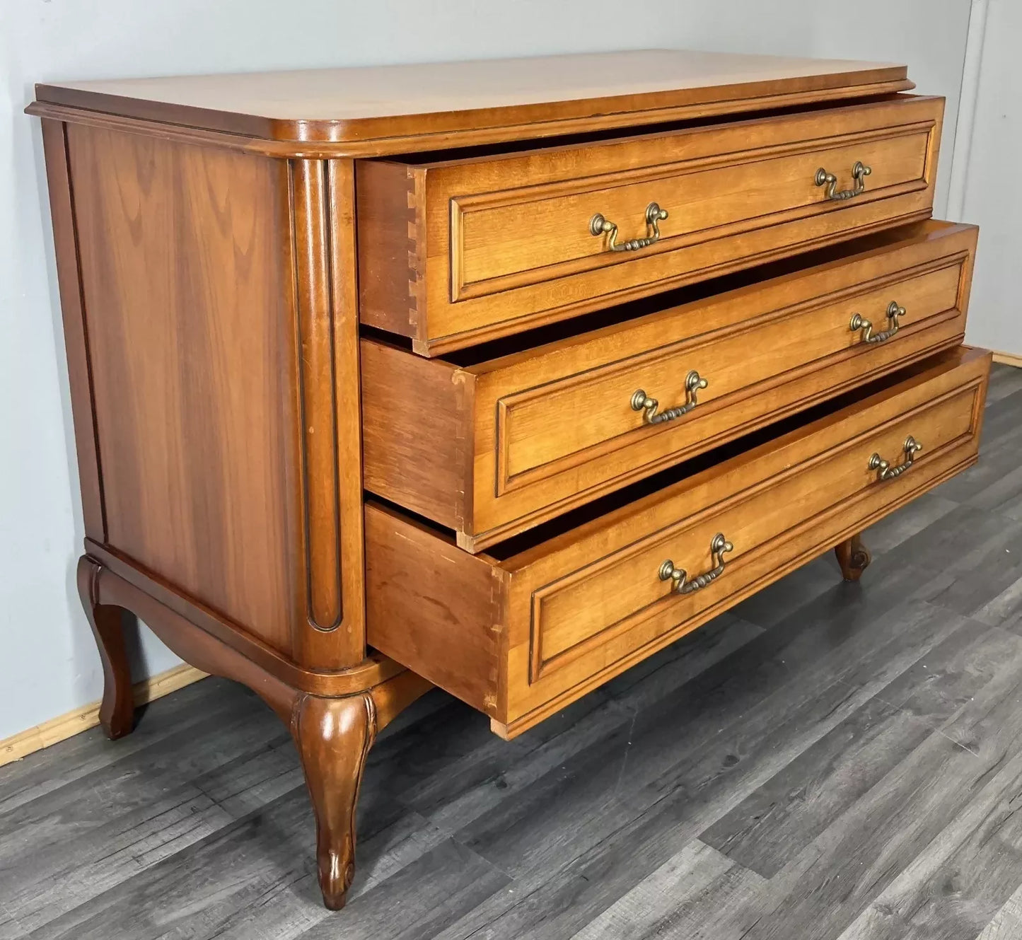 Chest of Drawers Vintage French Louis XVI 3 Drawers Carved Cabinet LOT 4456