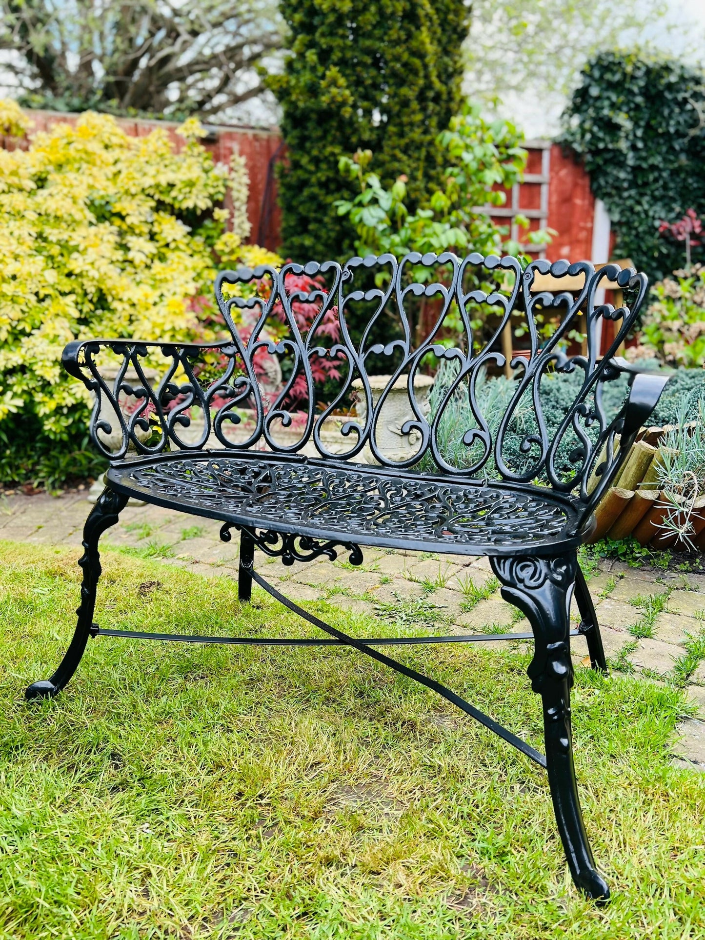 Black Vintage Love Seat Patio Set finished in Black