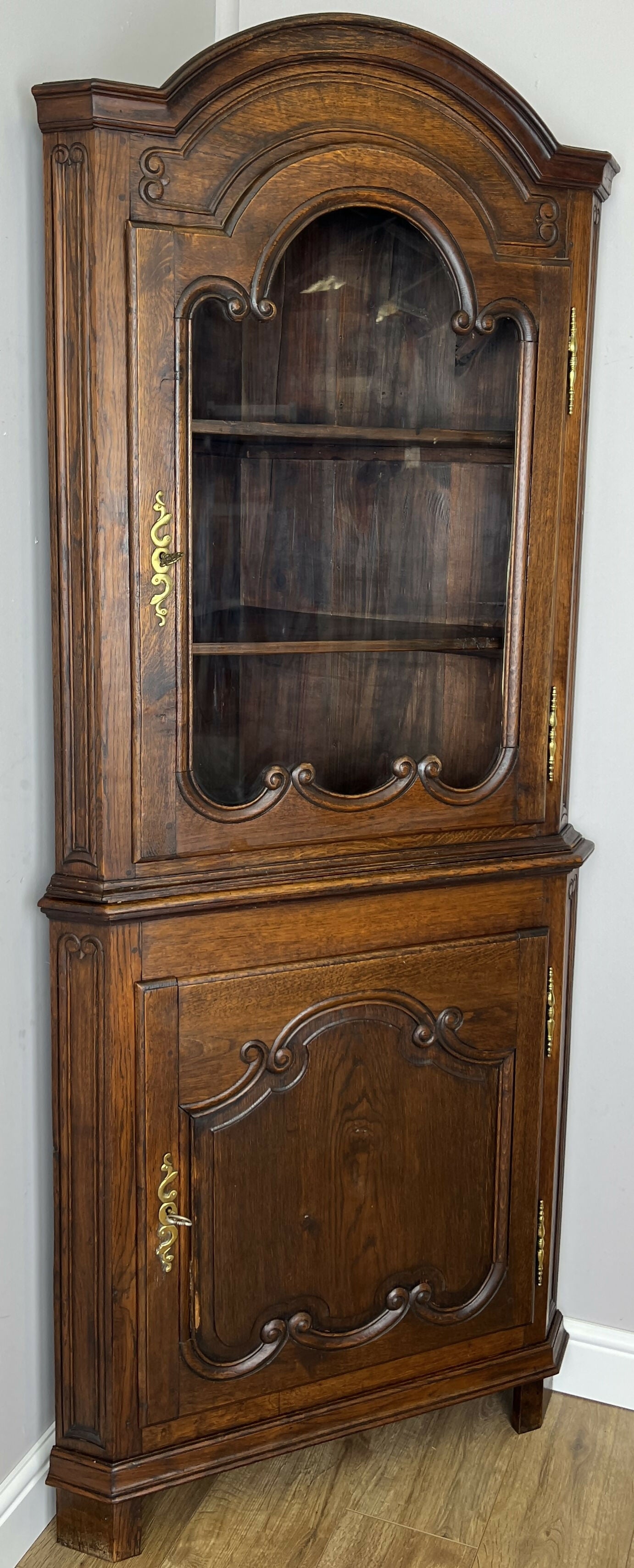 Bookcase Vintage French Style Oak Display Cabinet Carved Sideboard LOT 6262