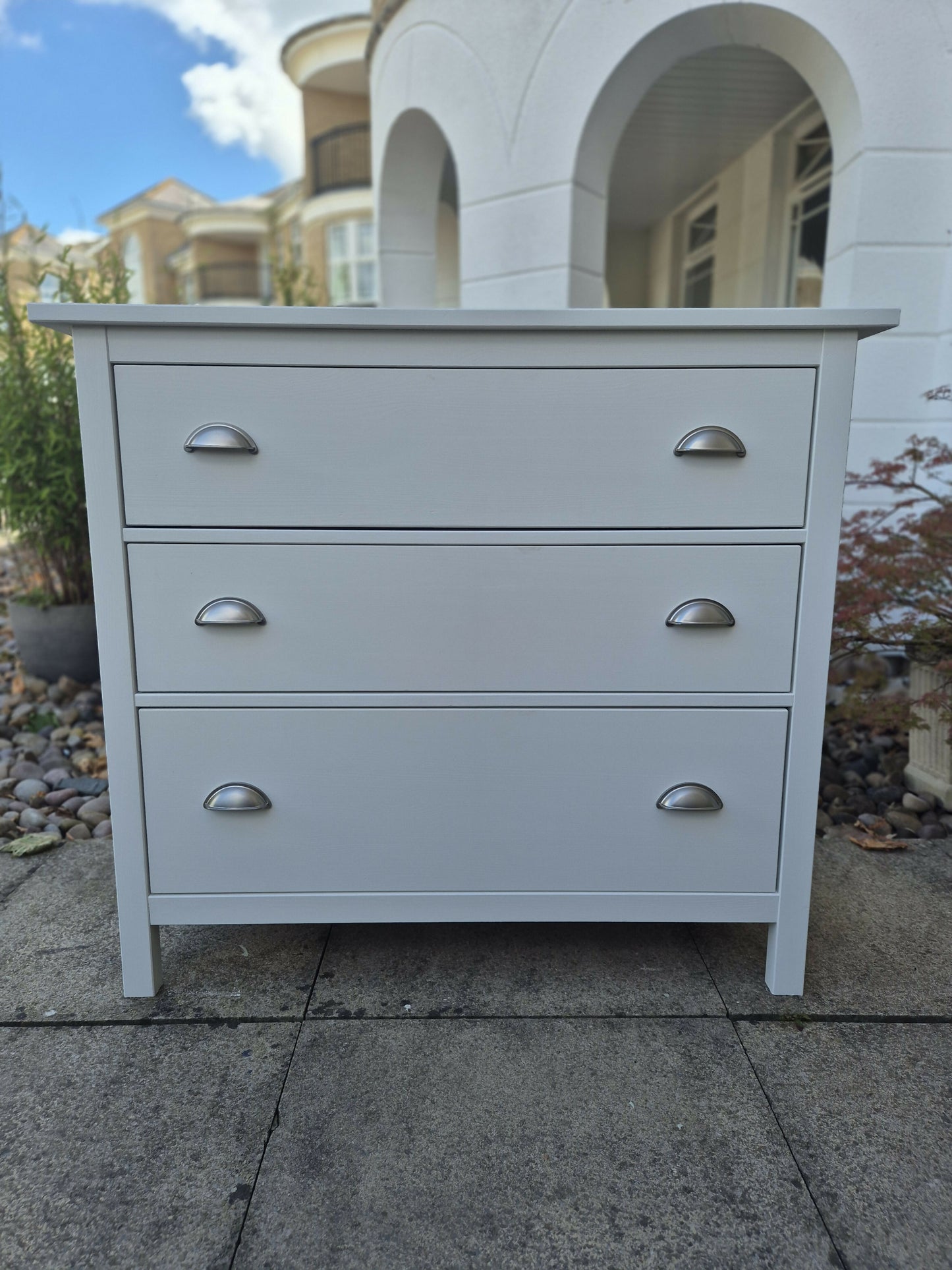 Gorgeous chest of drawers