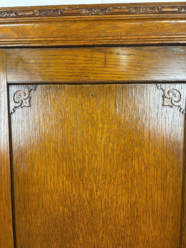 Vintage Oak Hall / Bachelor’s Wardrobe – Compact Single Door Hanging Cupboard